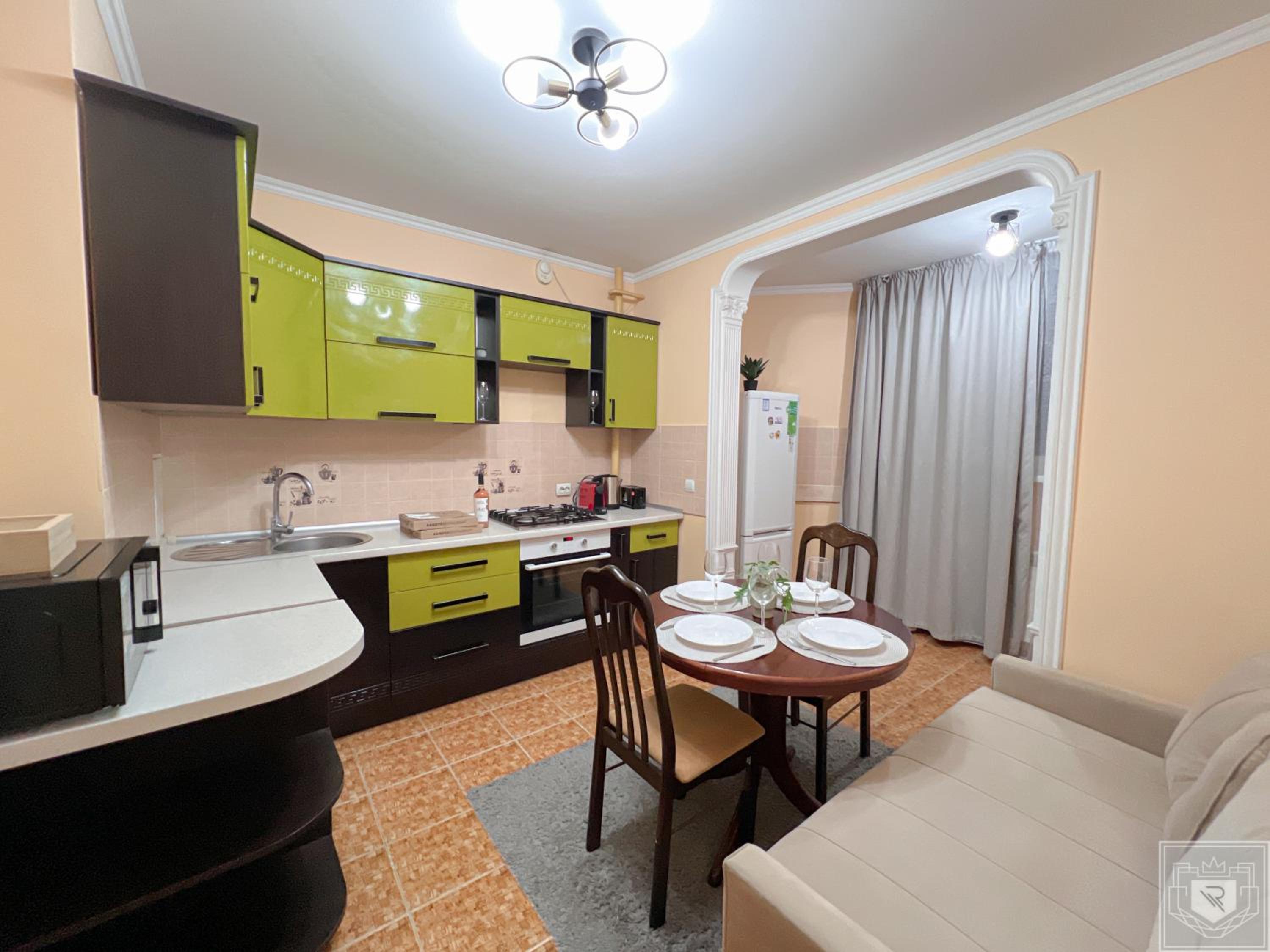RentHouse Apartments Metropolis