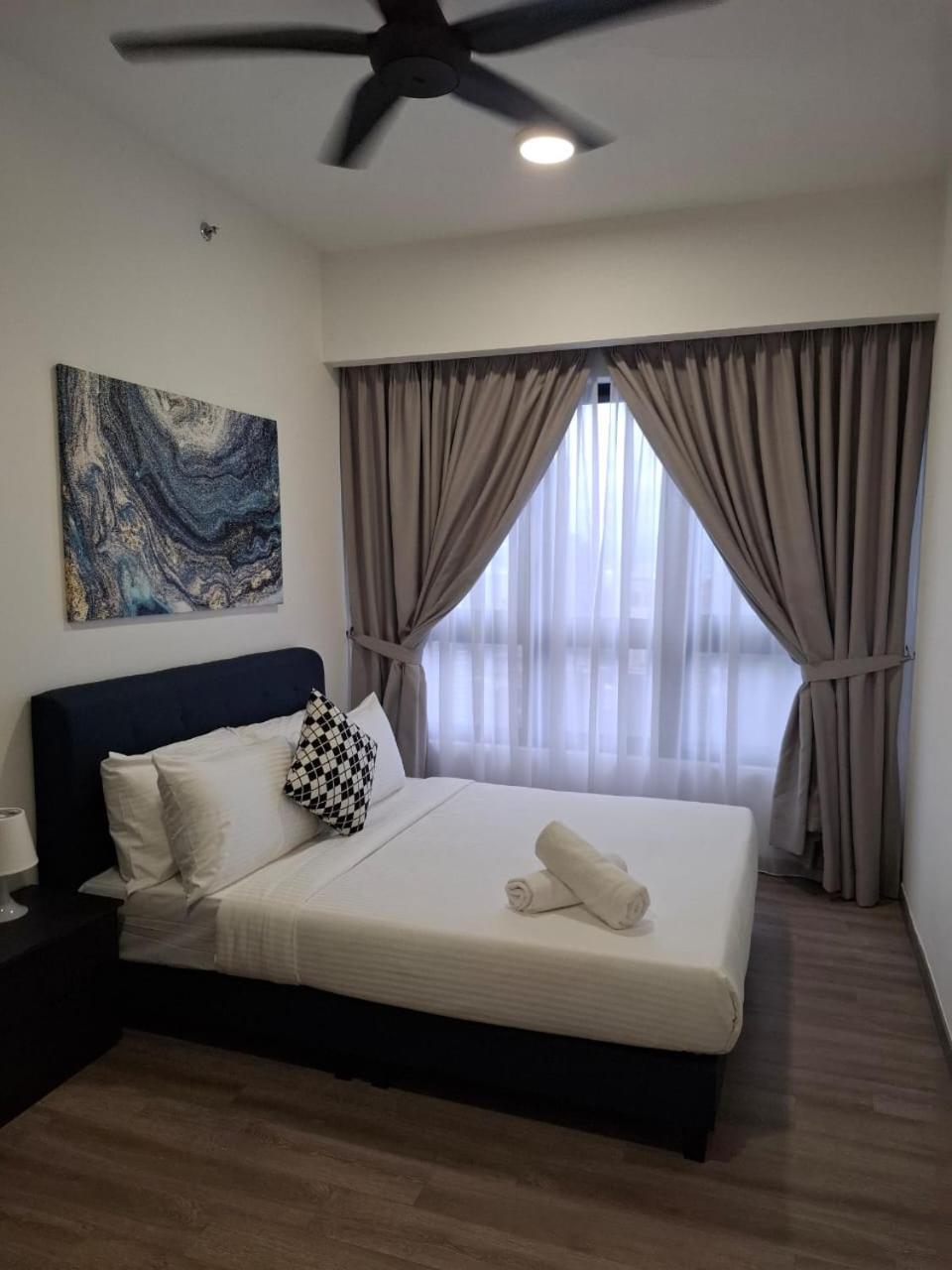 Agile Lux Suites KL