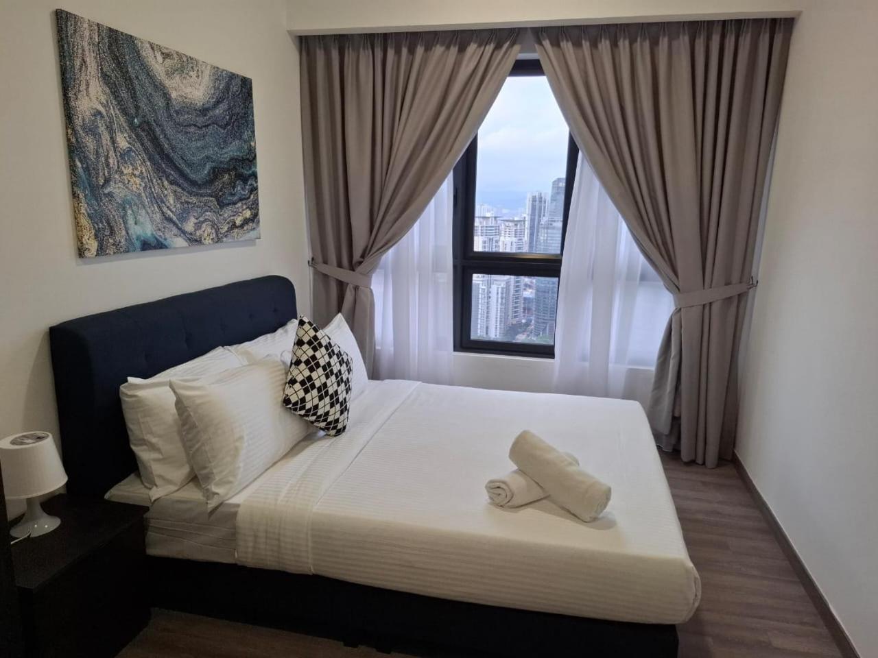 Agile Lux Suites KL