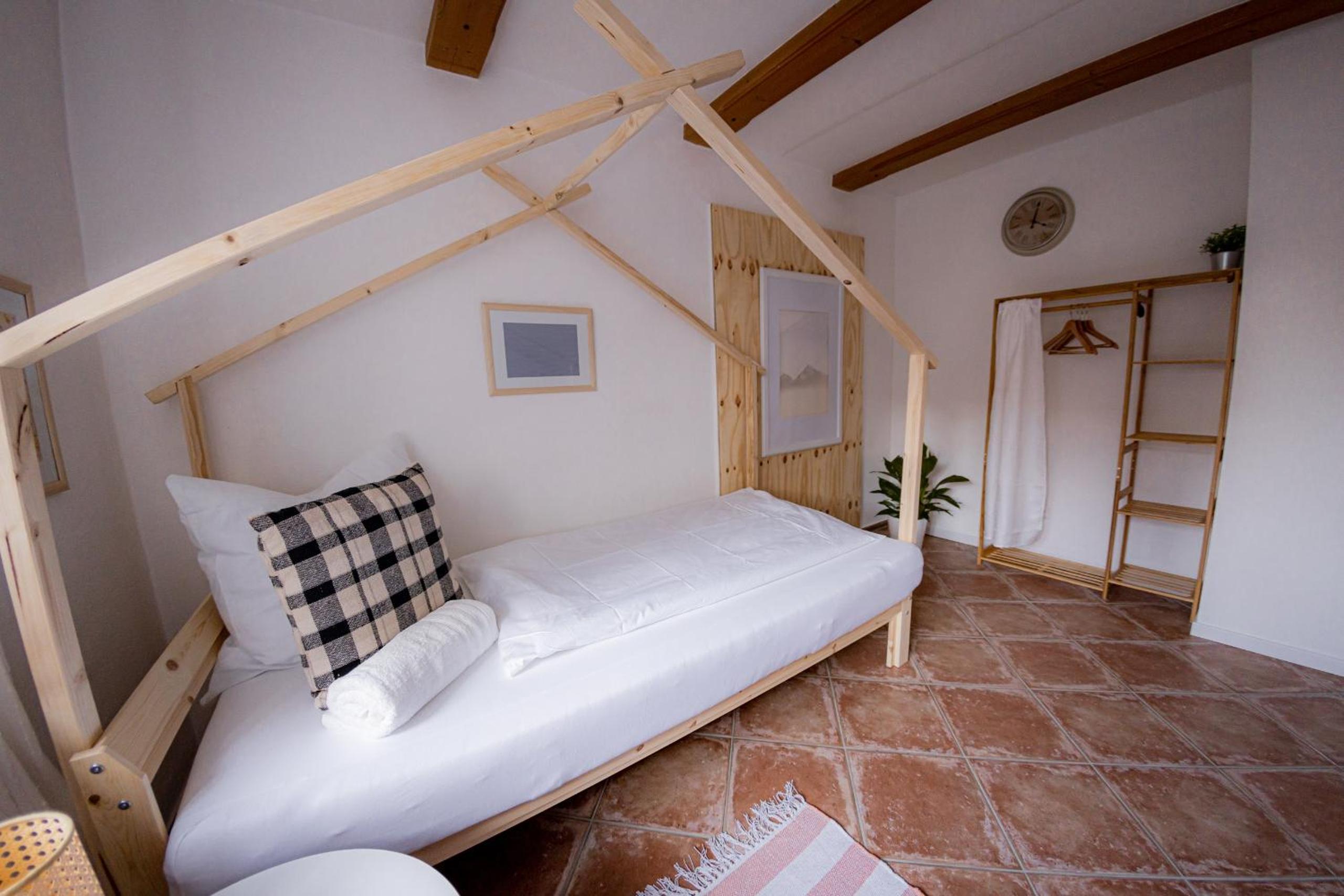 Yello Homes - Gemütliche und luxuriöse Wohnung - mit Sauna, Garten, und Heimkino für 6 Personen