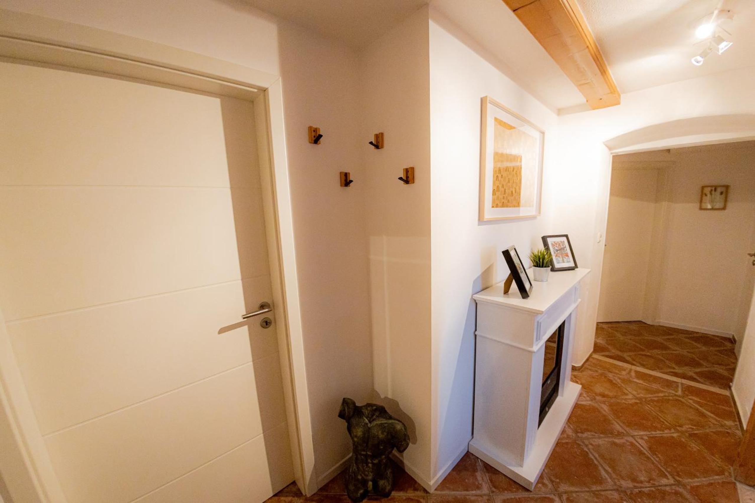 Yello Homes - Gemütliche und luxuriöse Wohnung - mit Sauna, Garten, und Heimkino für 6 Personen