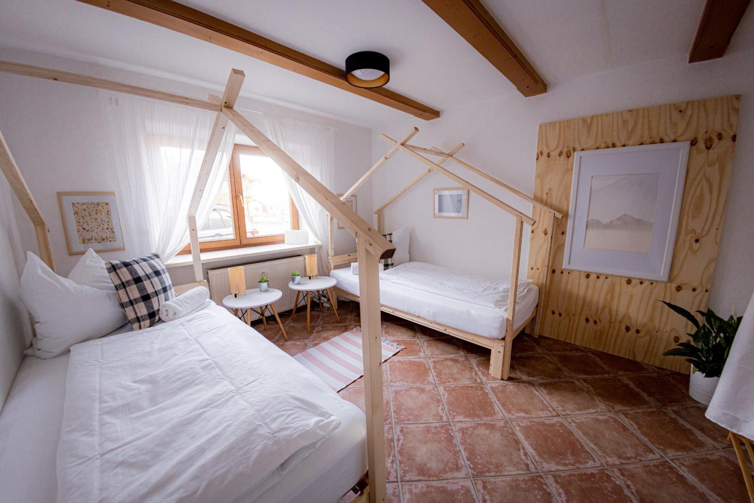 Yello Homes - Gemütliche und luxuriöse Wohnung - mit Sauna, Garten, und Heimkino für 6 Personen