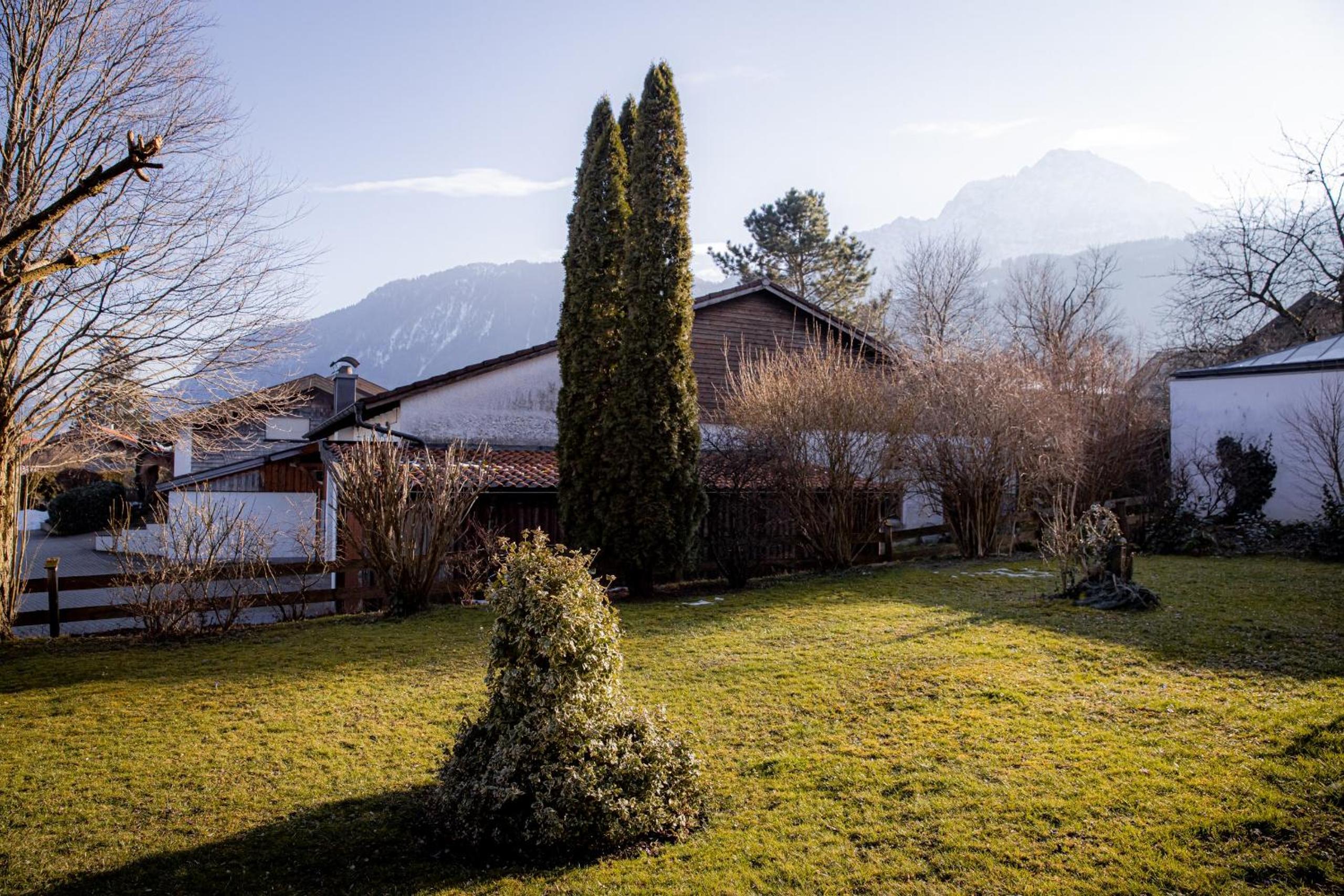 Yello Homes - Gemütliche und luxuriöse Wohnung - mit Sauna, Garten, und Heimkino für 6 Personen