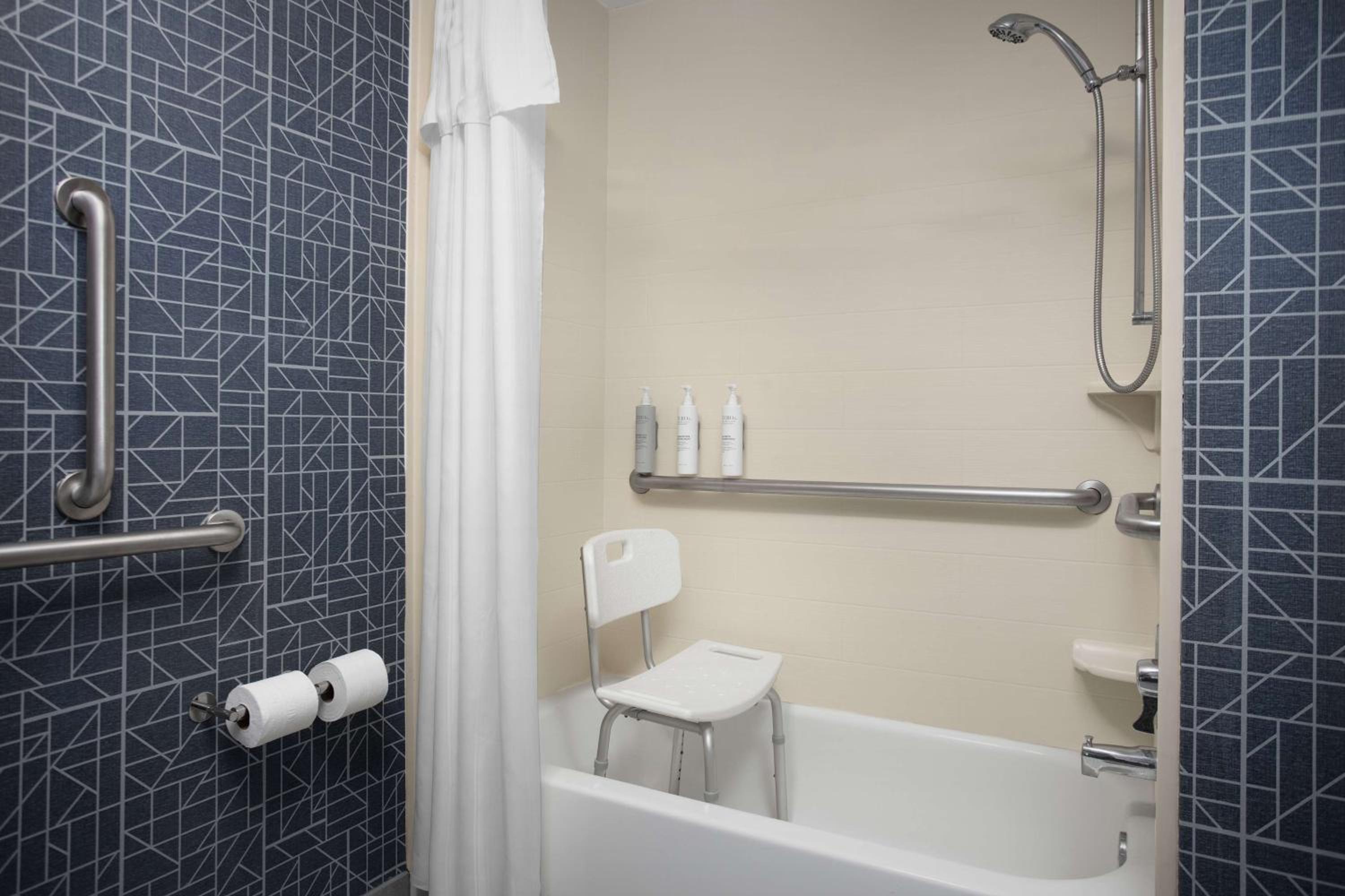 Homewood Suites by Hilton Alexandria - Property Image 13