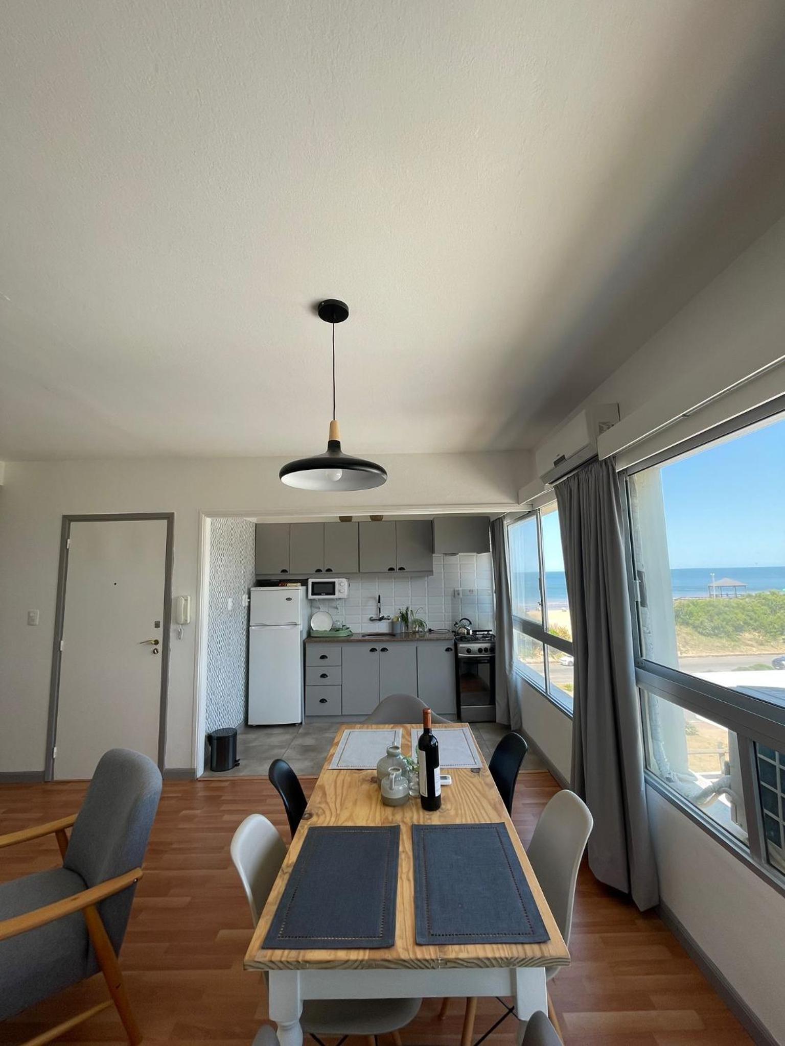 Apartamento sobre rambla parada 15 Playa Mansa view 5