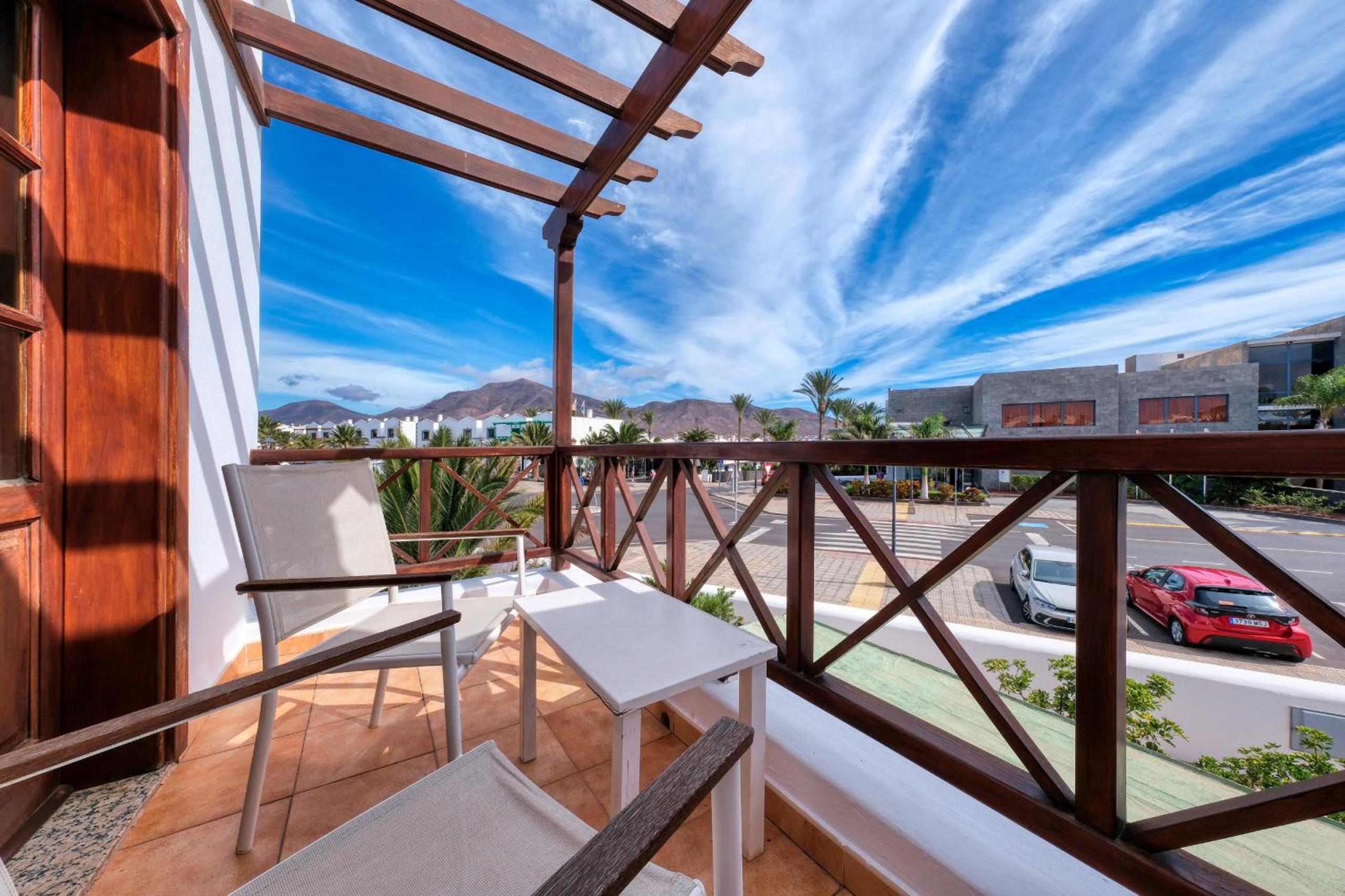 Casa Albi-shared pool