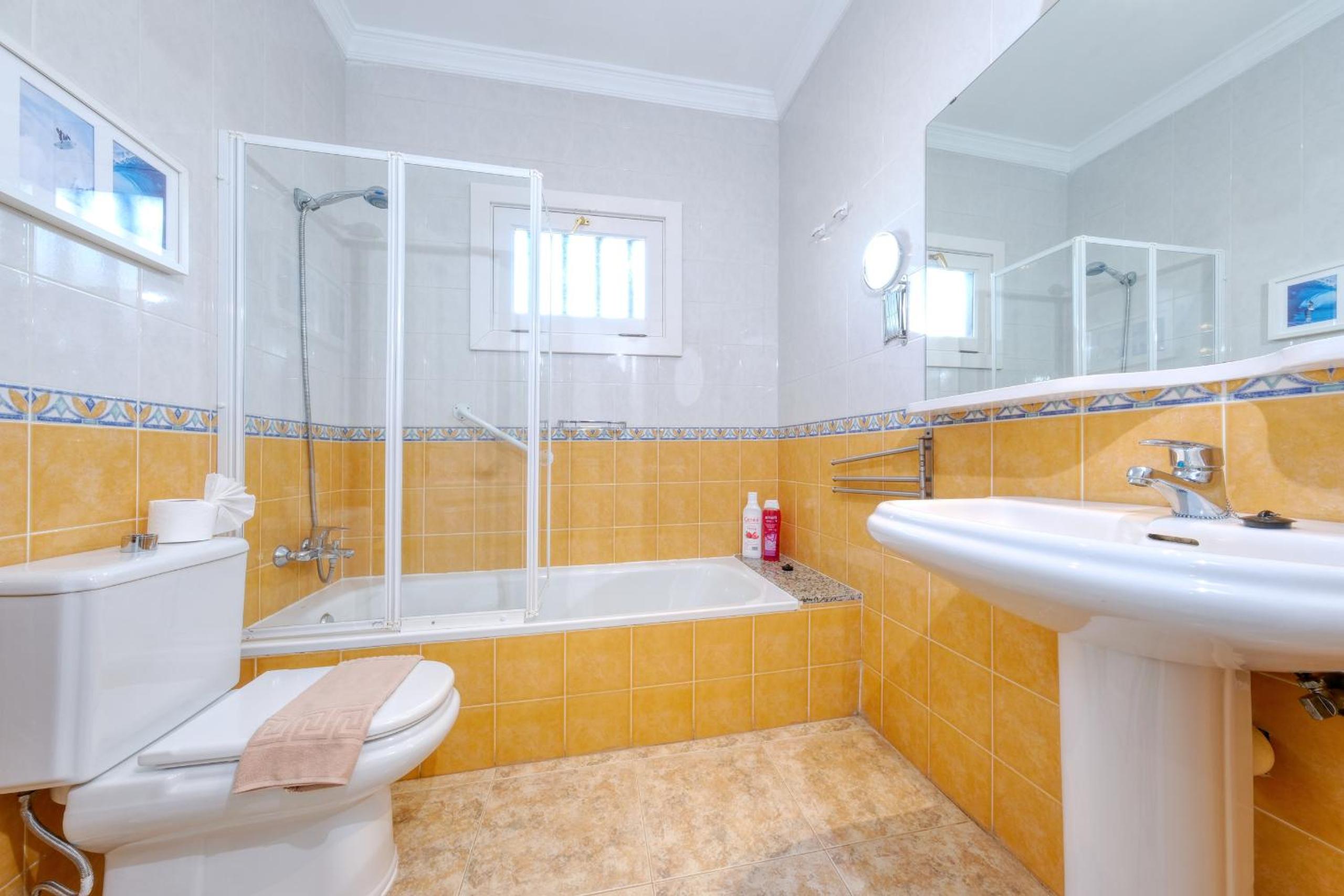 Casa Albi-shared pool