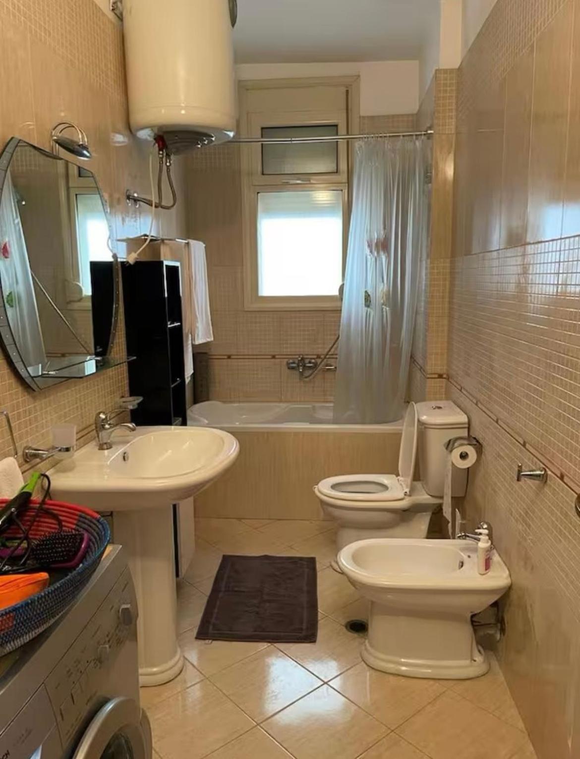 Seaside stay-Private parking-Prime location