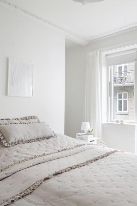Home by the lakes in the central of Copenhagen view 4