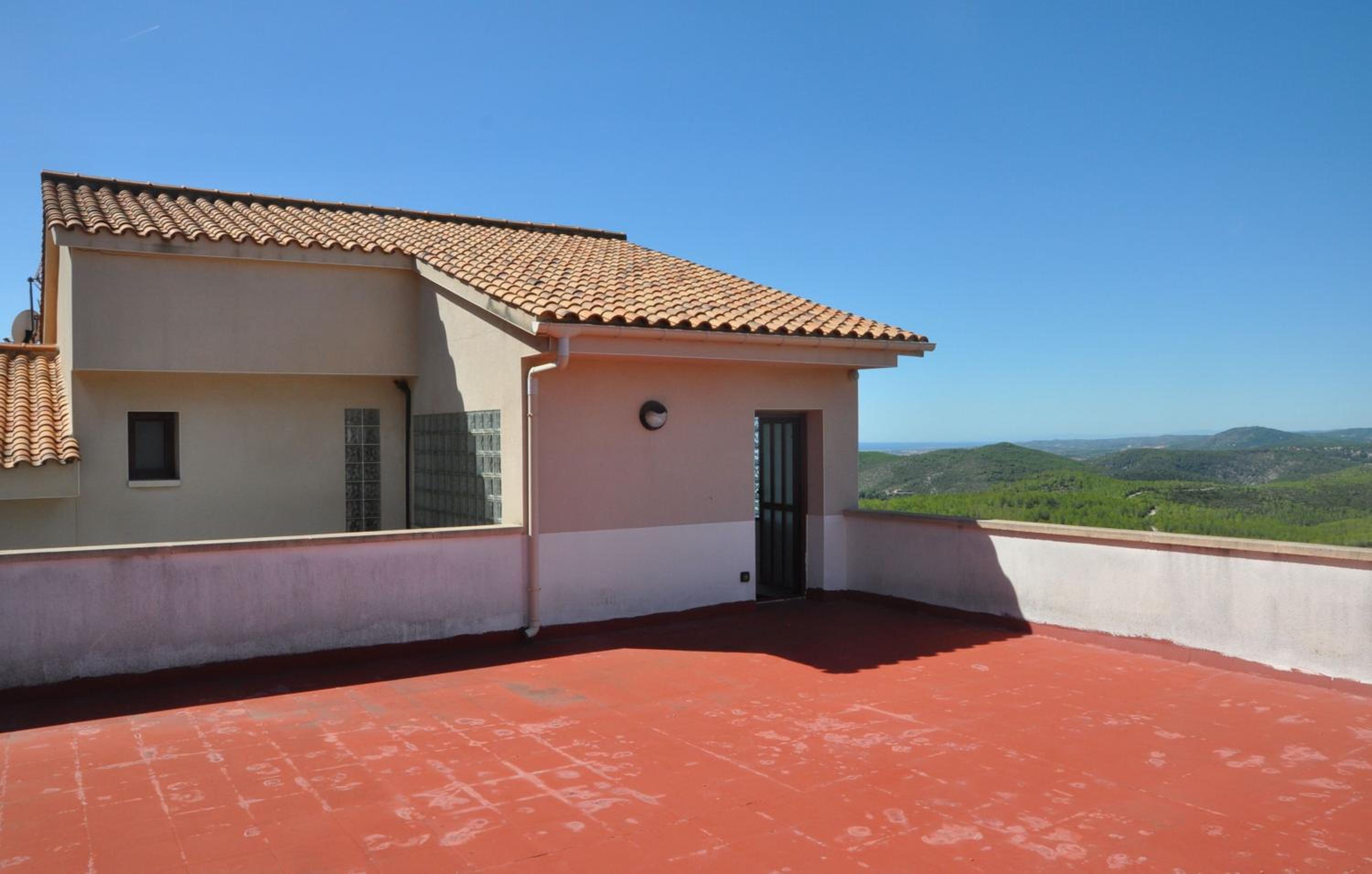 Casa Plana Novella con piscina privada