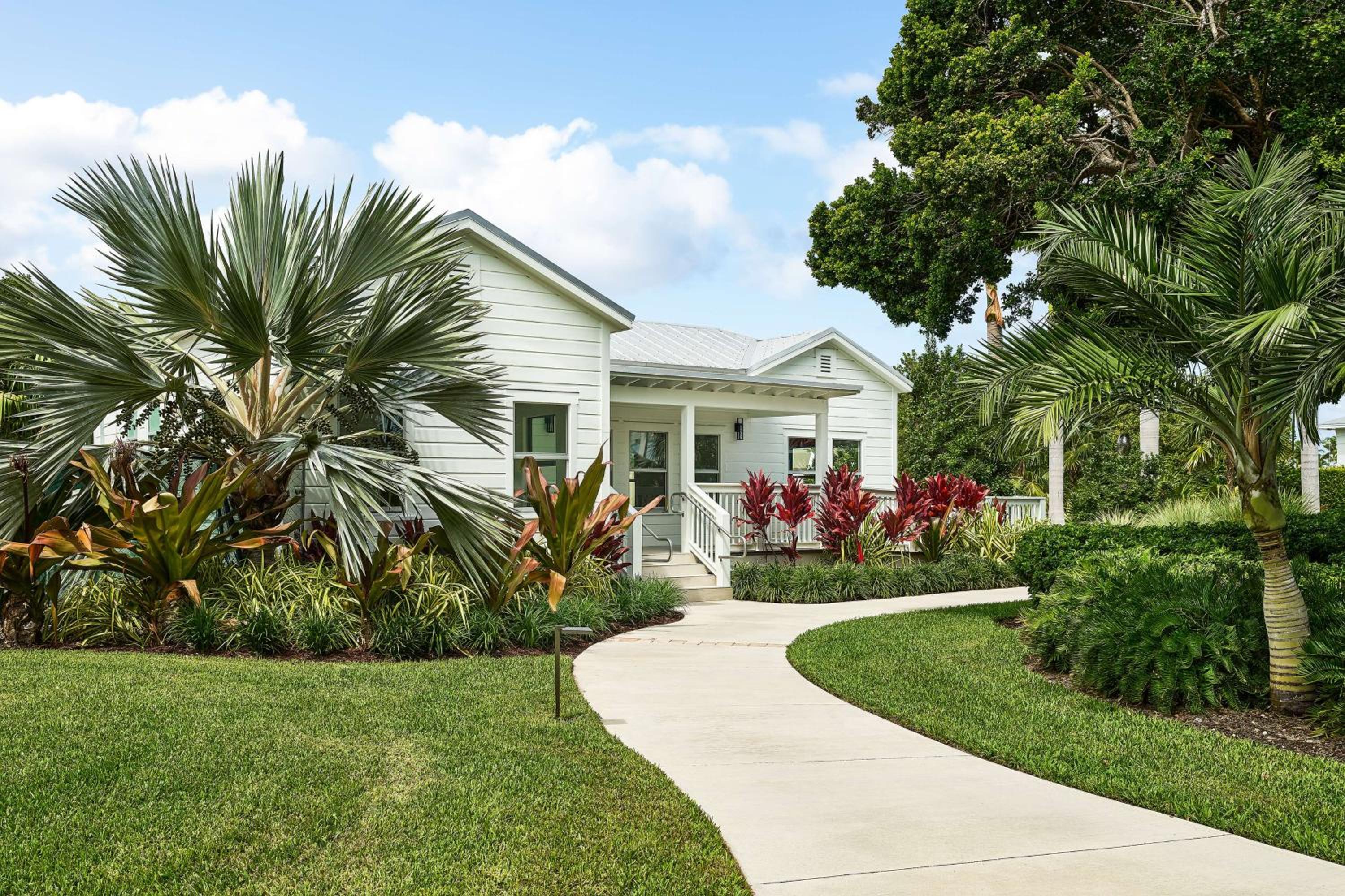 Hotel Faro Blanco Resort & Yacht Club Marathon, Curio by Hilton - Image 1