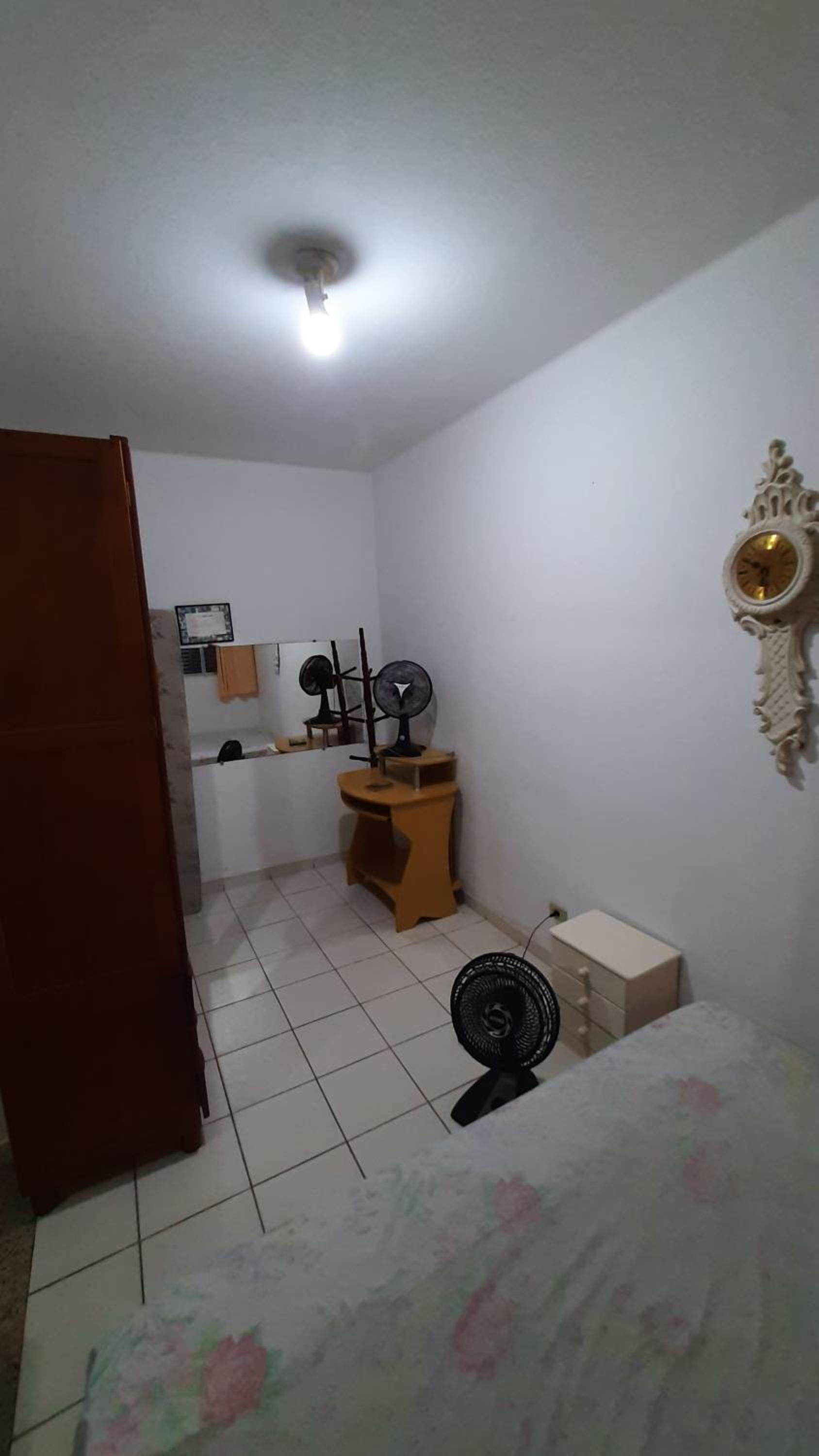 Apartamento em Santos à 10min da praia, piso térreo