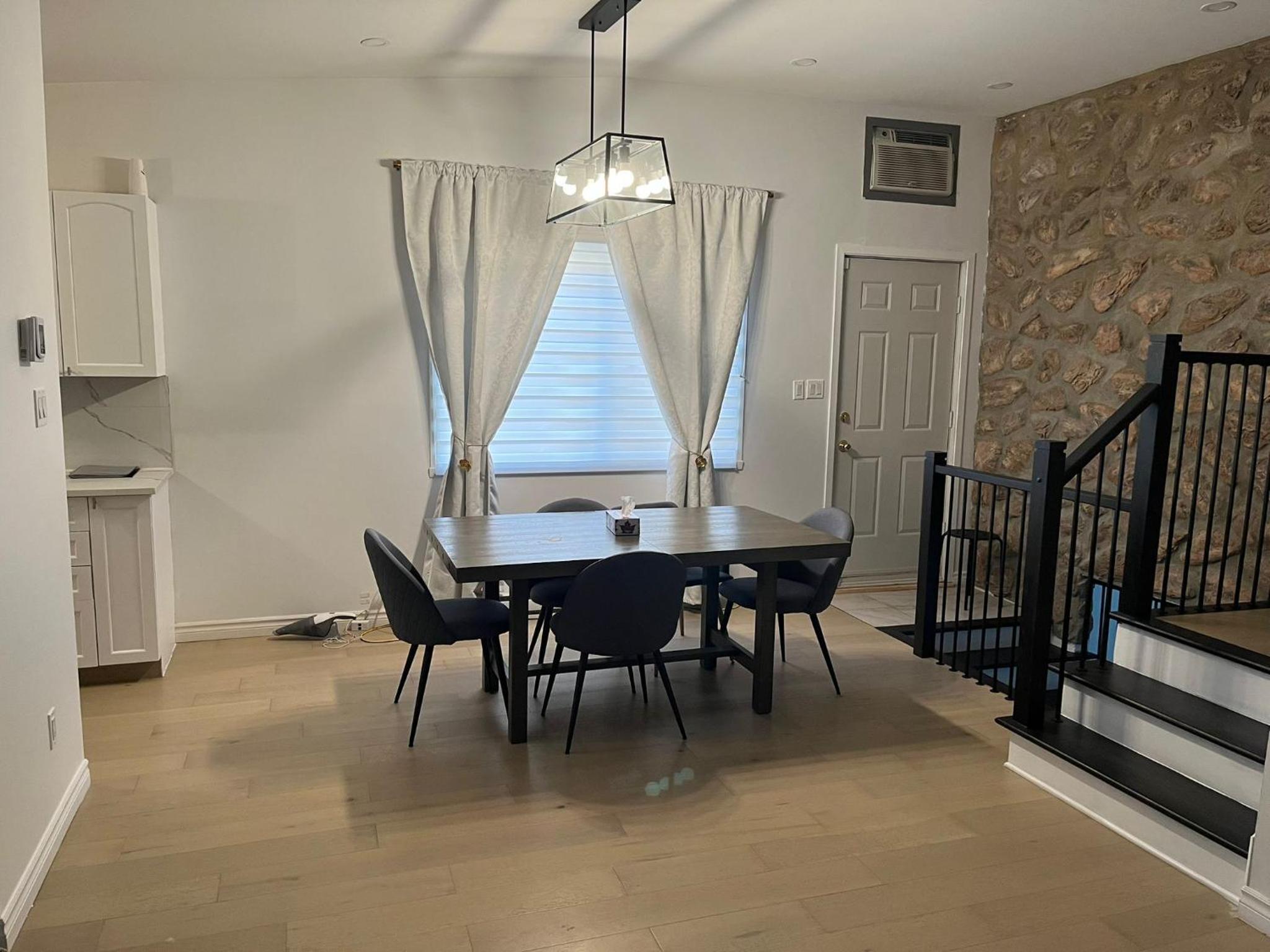 Top Rated Vacation House Montreal Private Parking