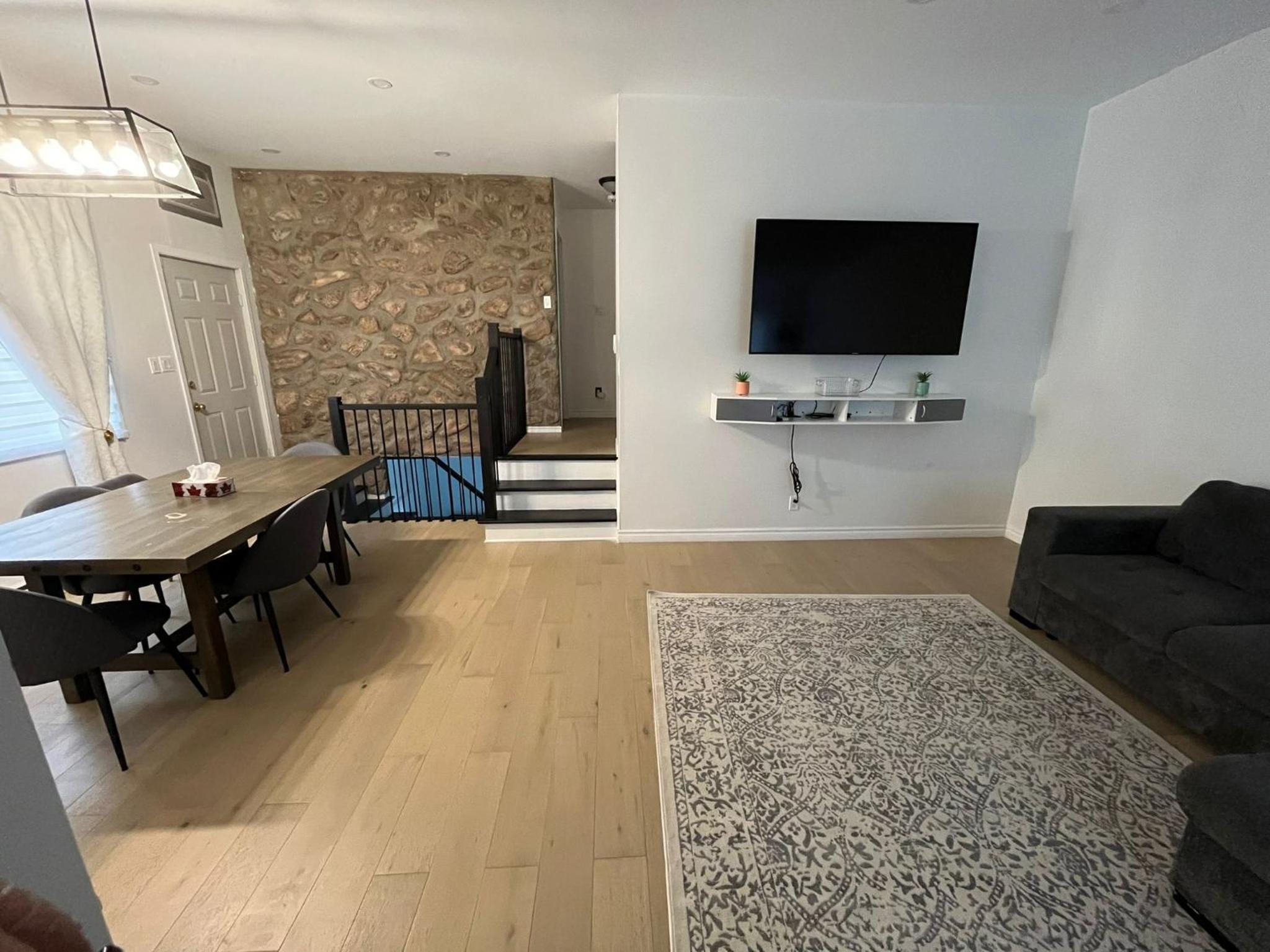 Top Rated Vacation House Montreal Private Parking