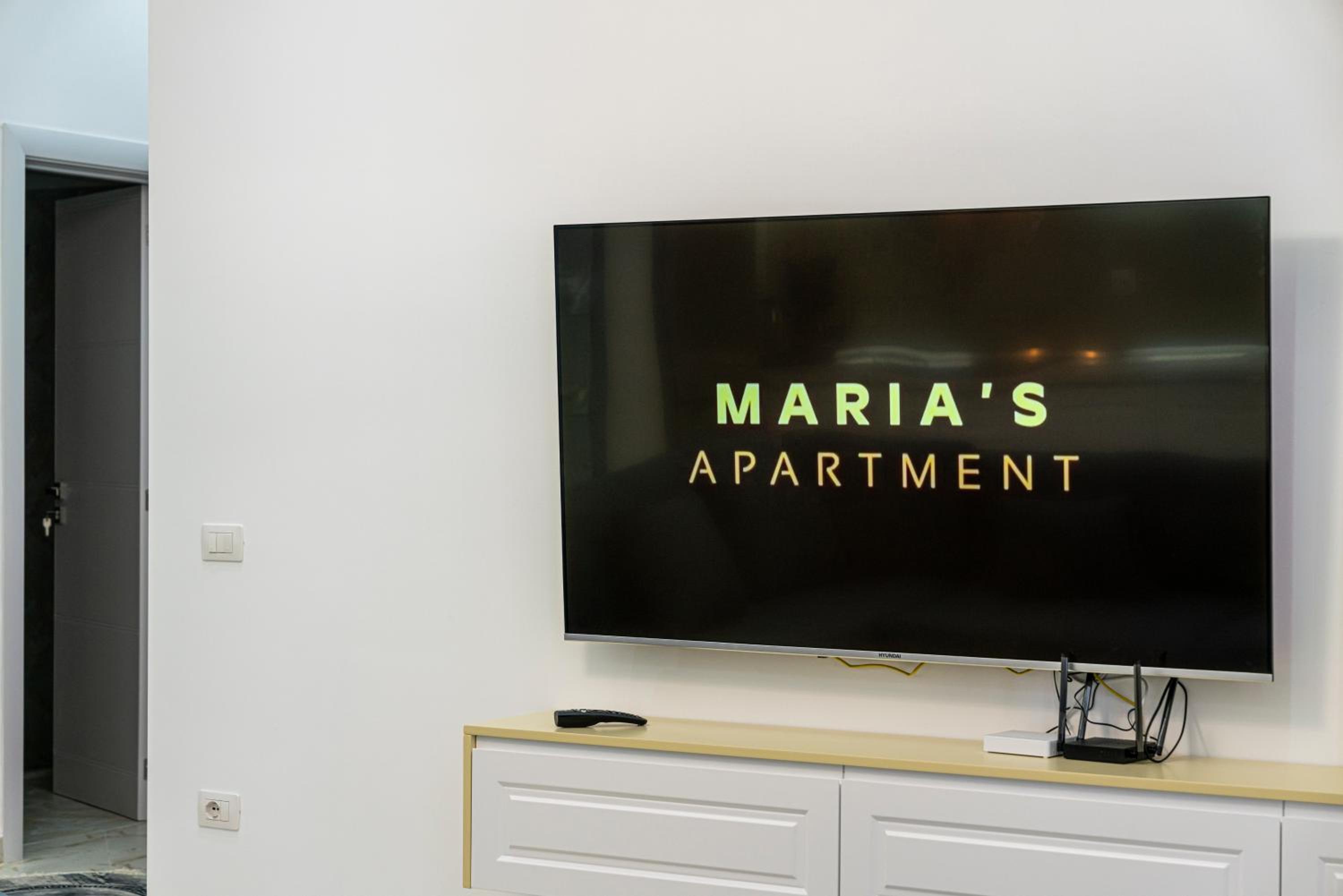 Maria's Apartments by SelectStay
