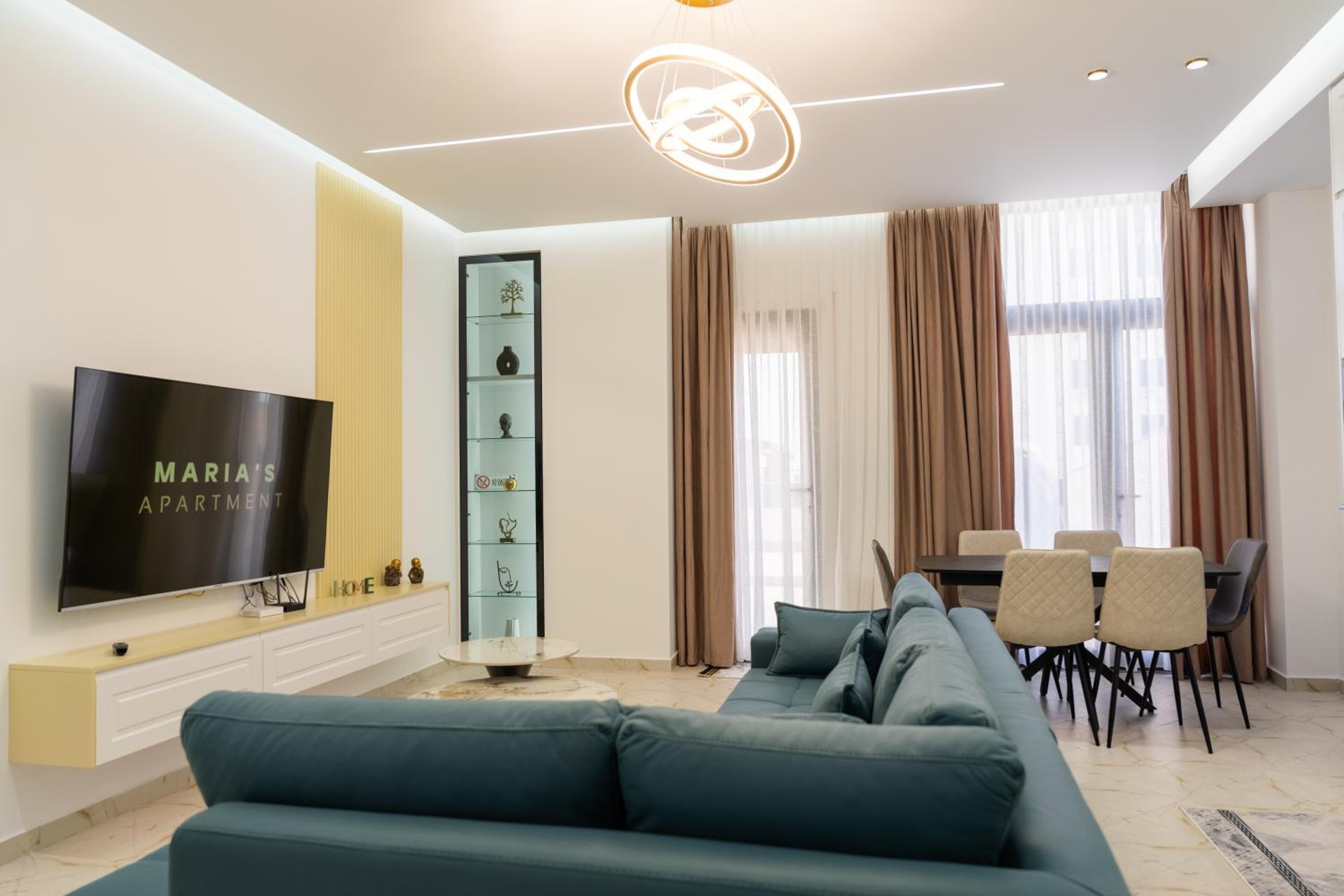 Maria's Apartments by SelectStay