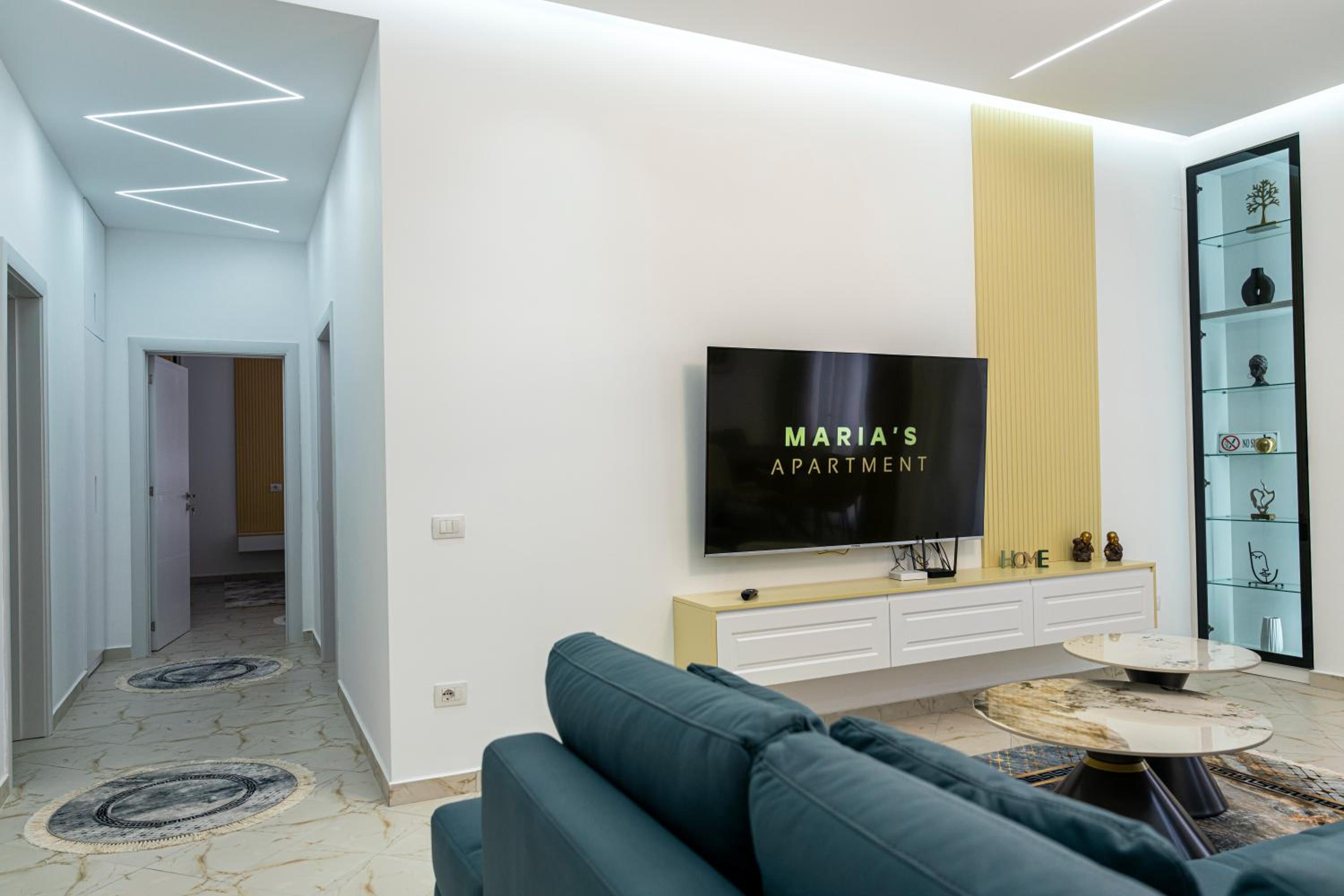 Maria's Apartments by SelectStay