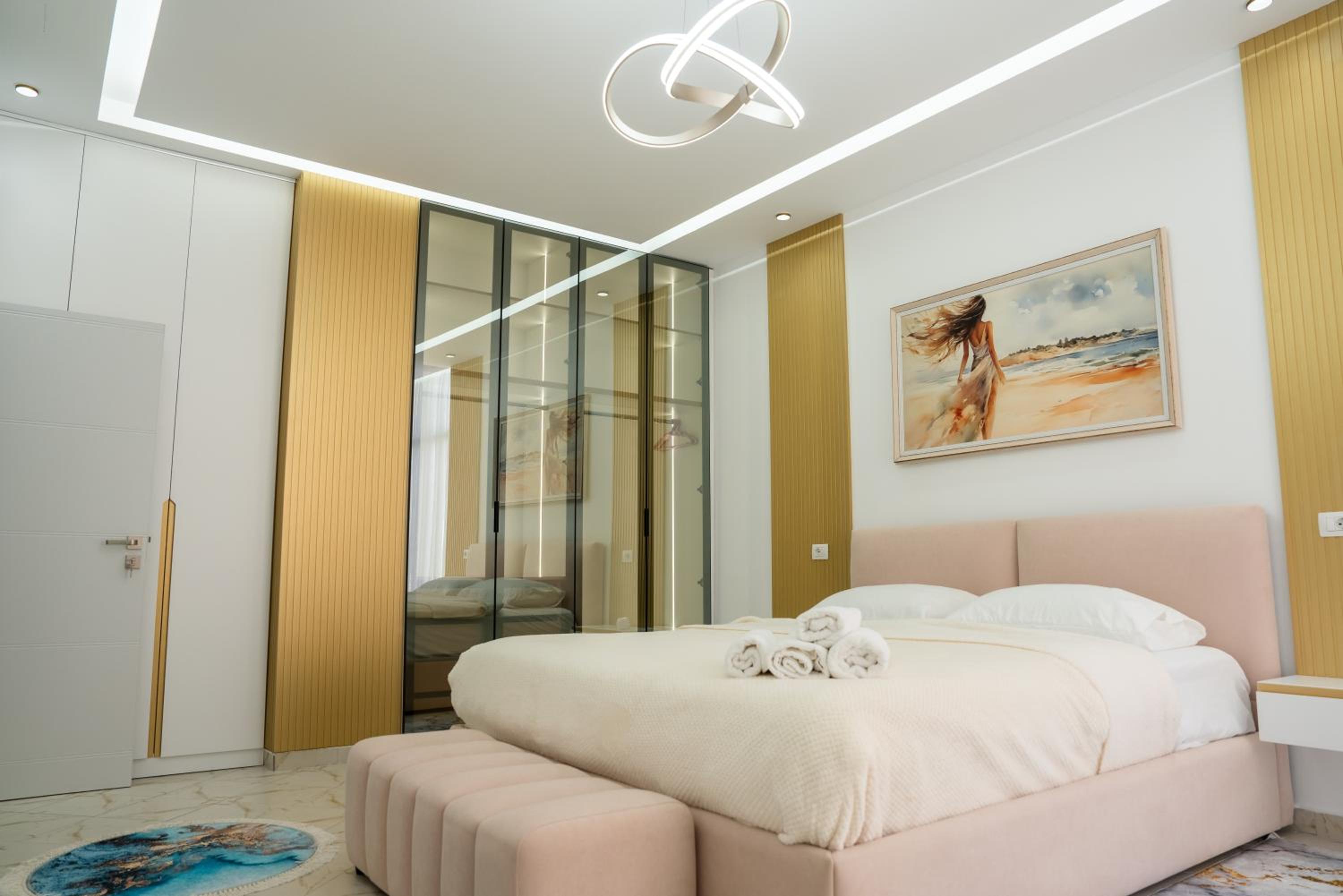 Maria's Apartments by SelectStay