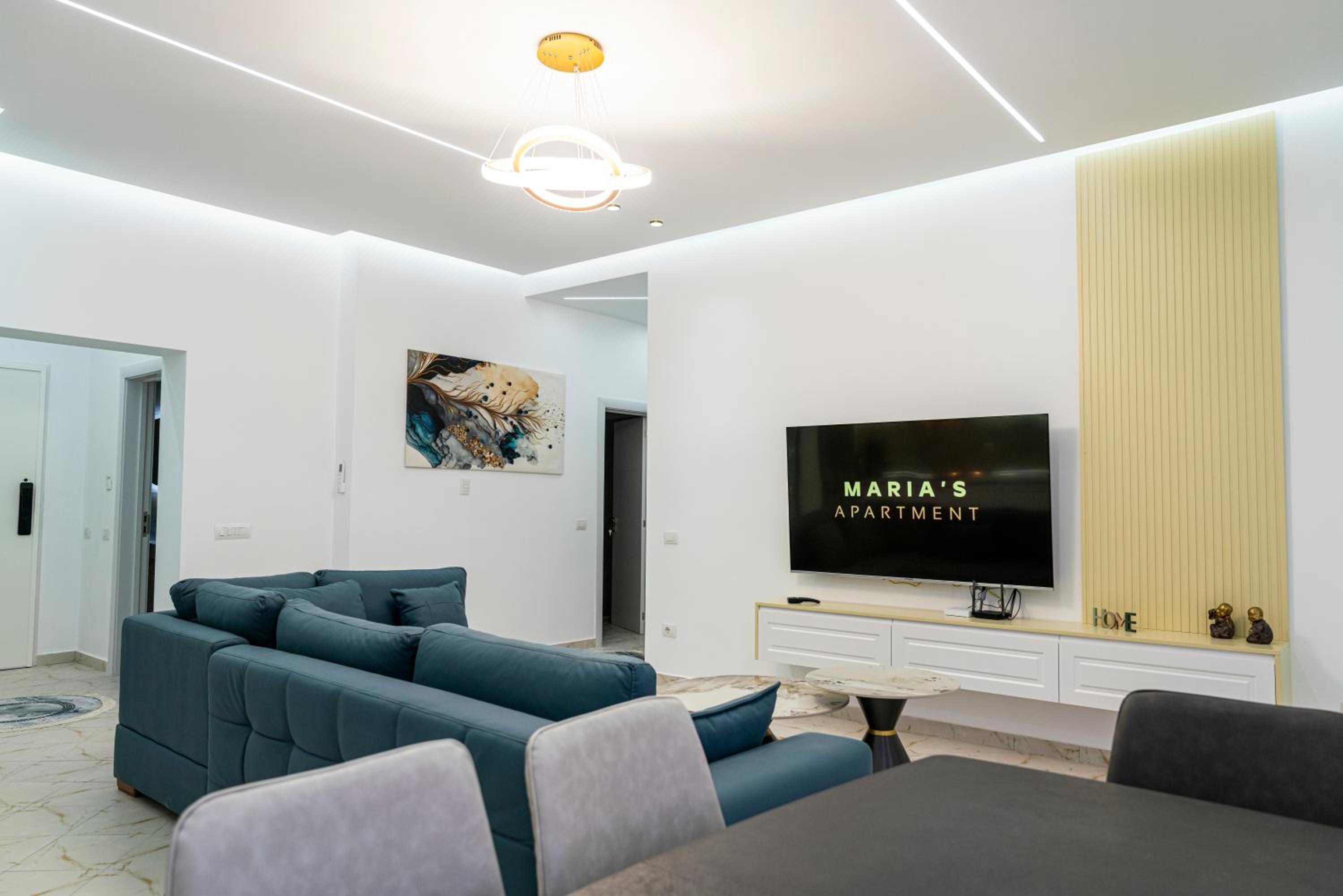 Maria's Apartments by SelectStay
