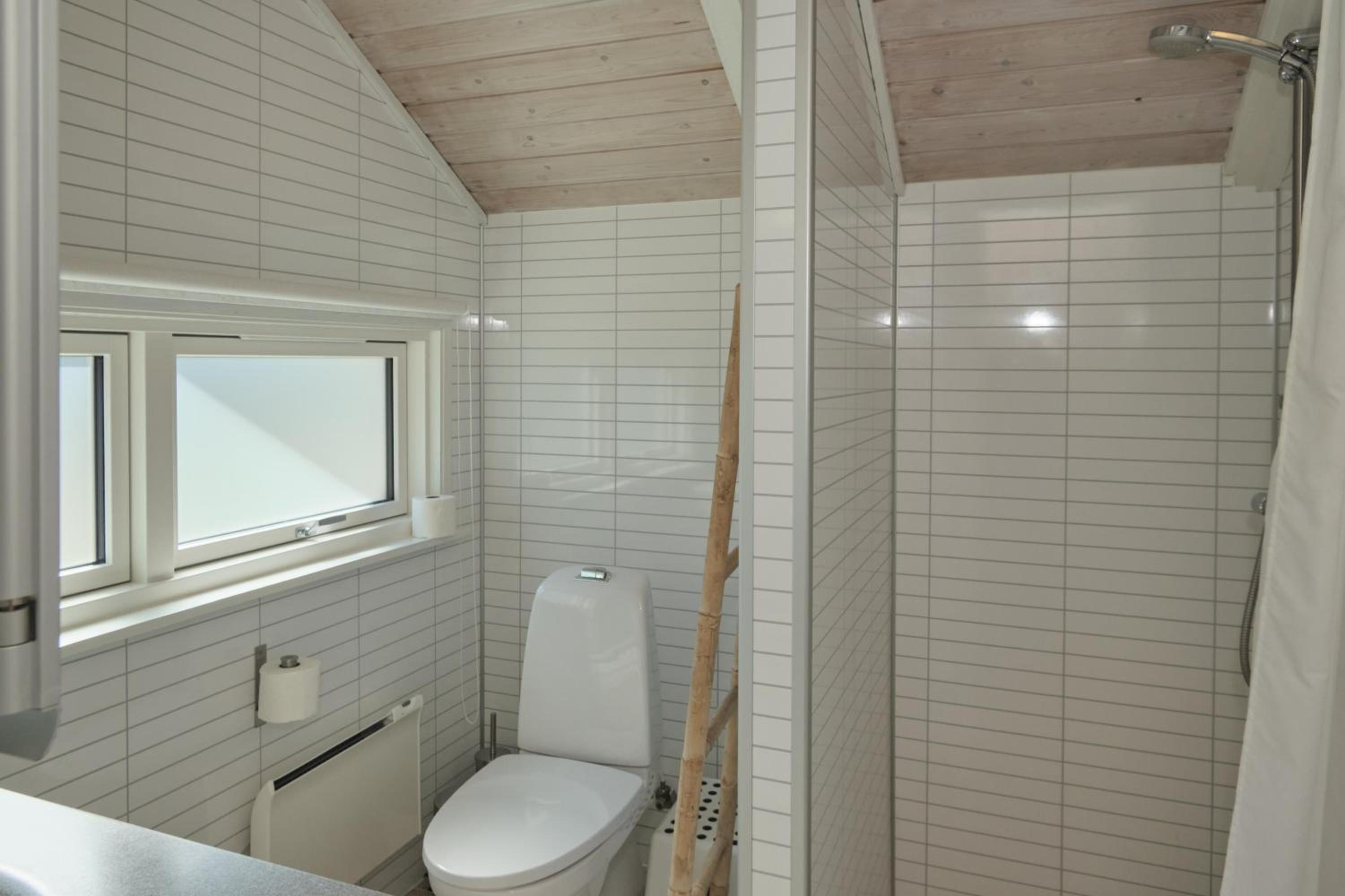 Beautiful Home In Rønde With 3 Bedrooms And Wifi view 3