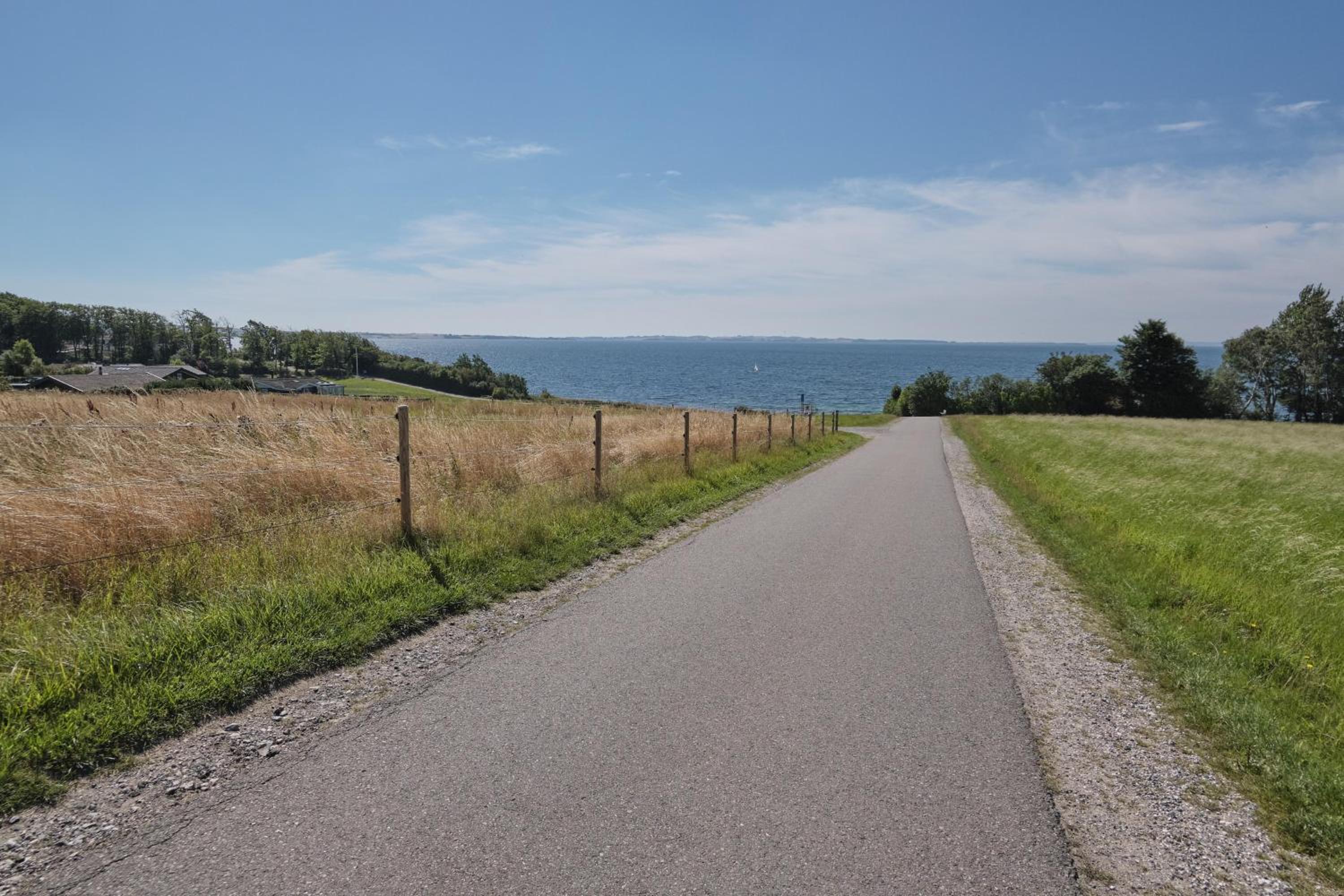 Beautiful Home In Rønde With 3 Bedrooms And Wifi view 5