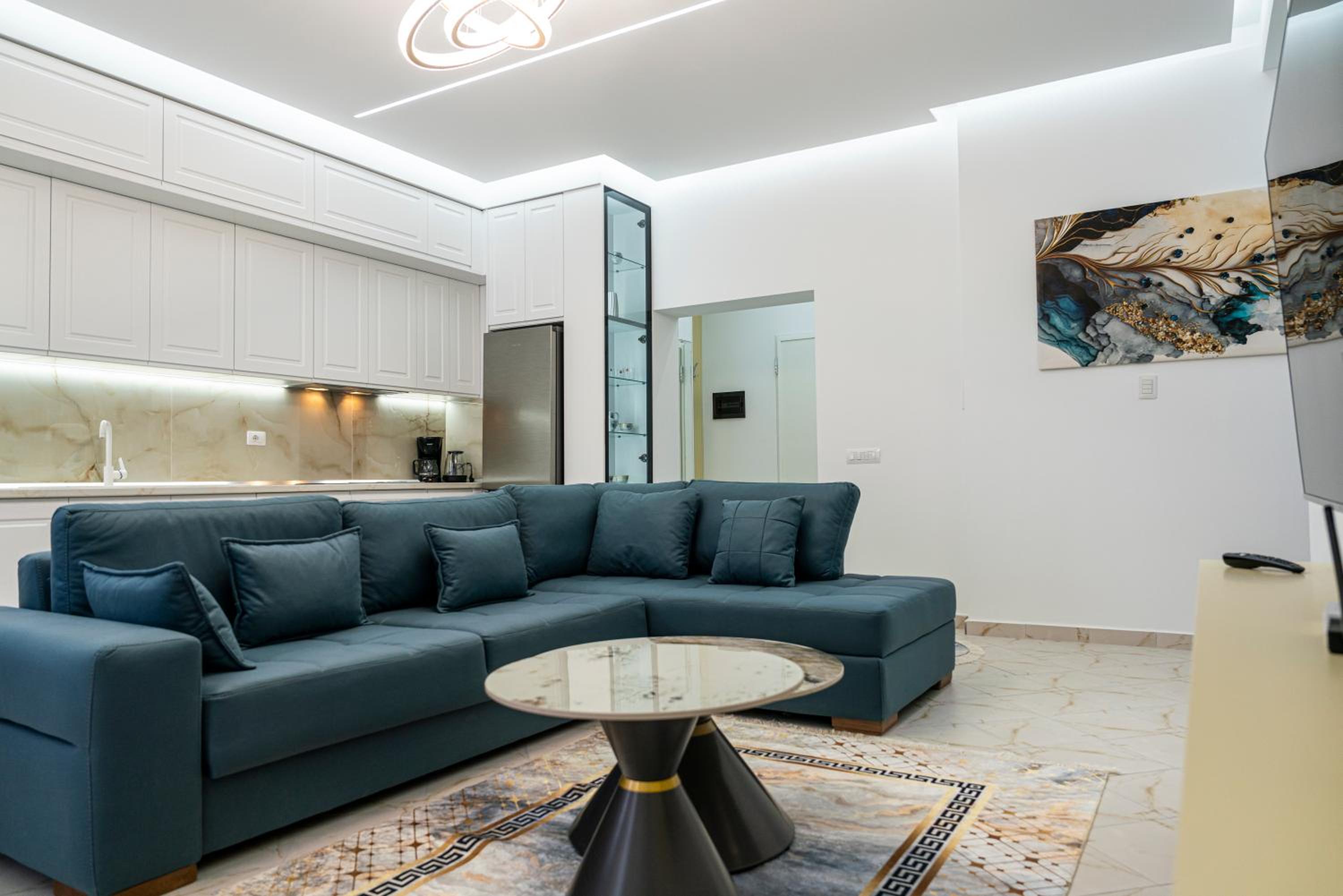 Maria's Apartments by SelectStay