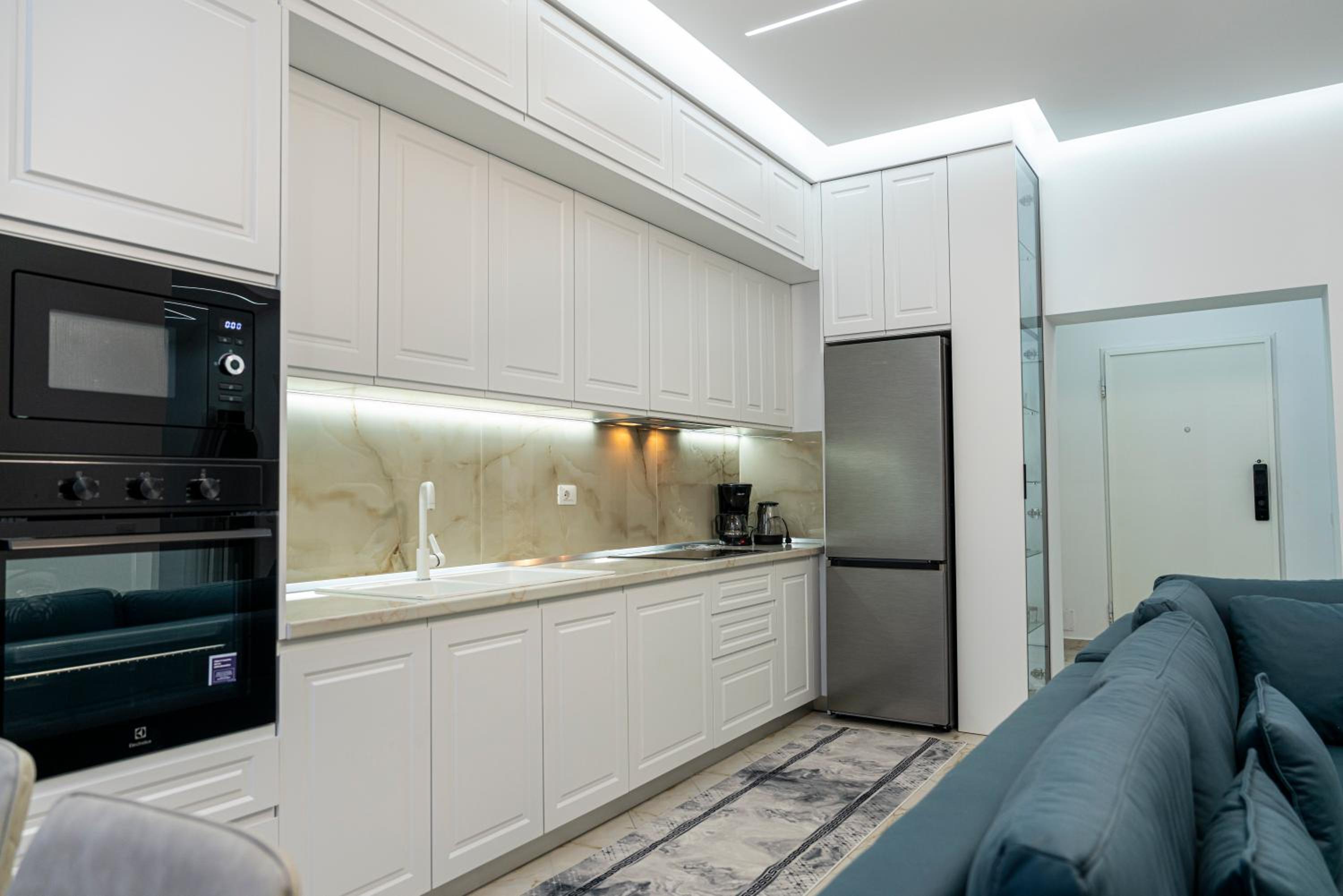 Maria's Apartments by SelectStay