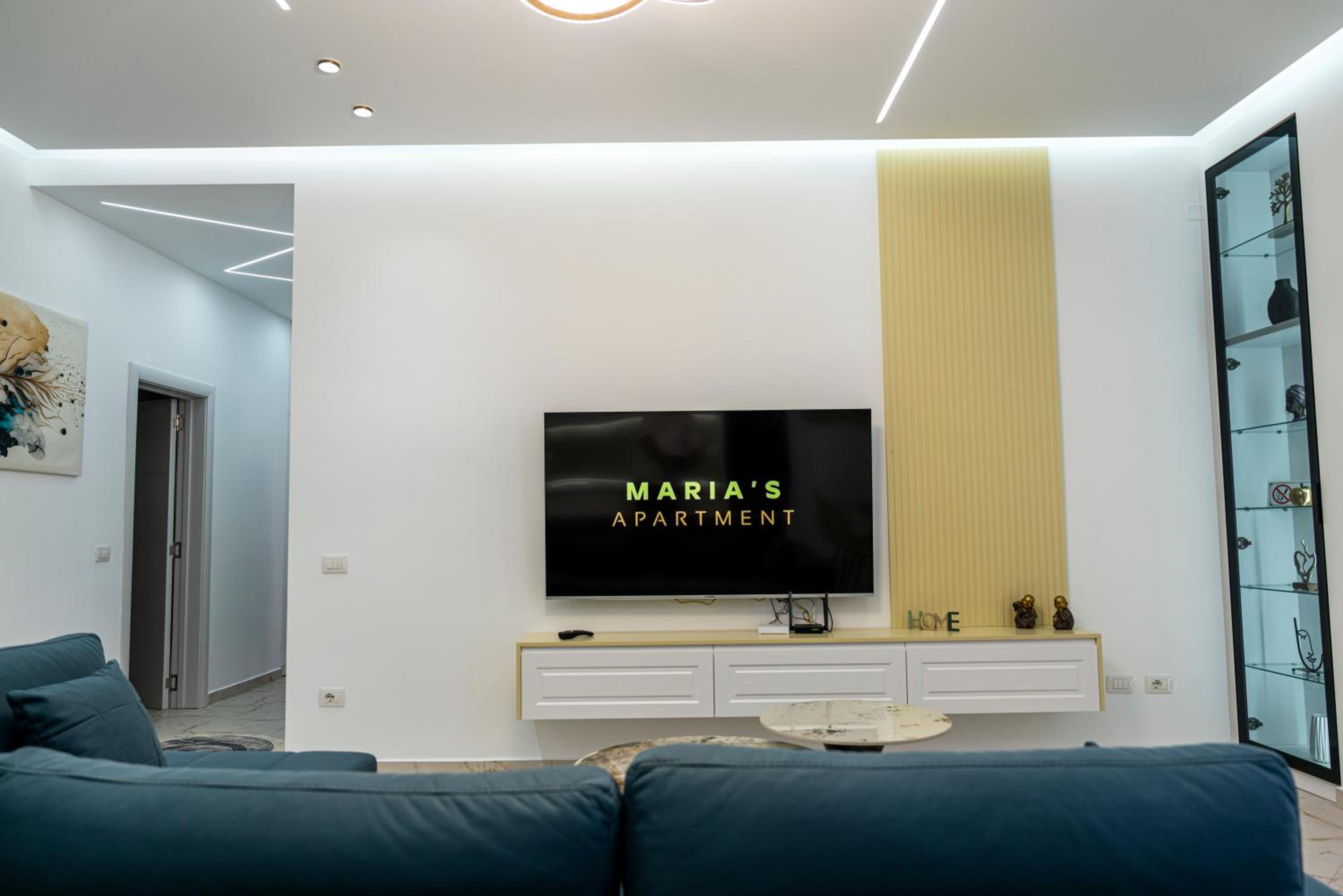 Maria's Apartments by SelectStay