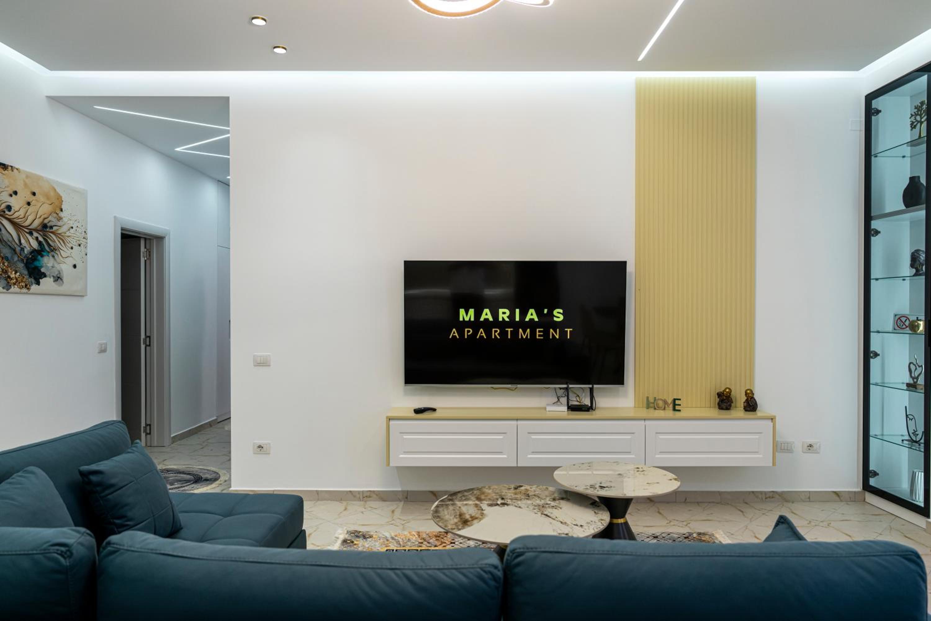 Maria's Apartments by SelectStay