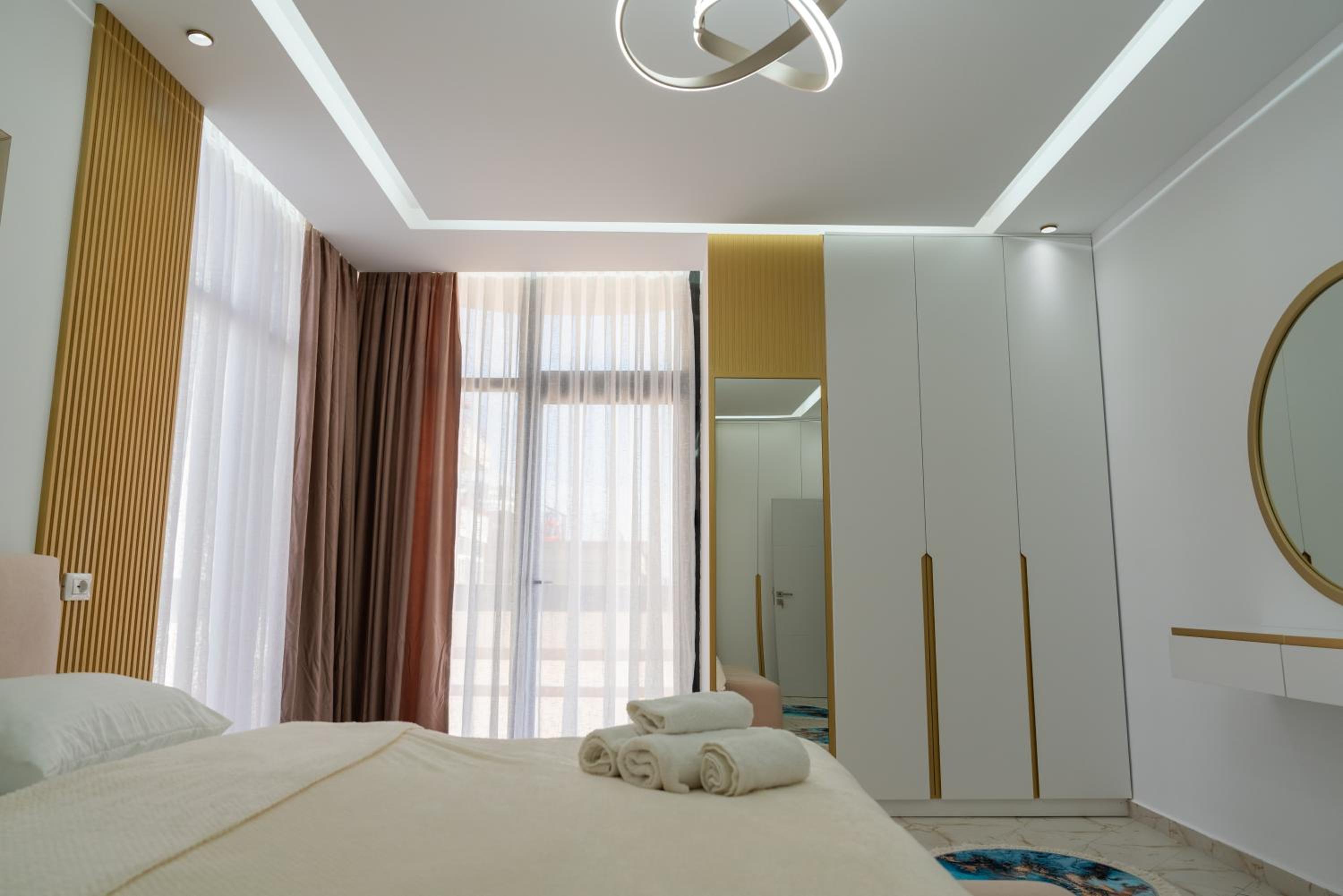 Maria's Apartments by SelectStay