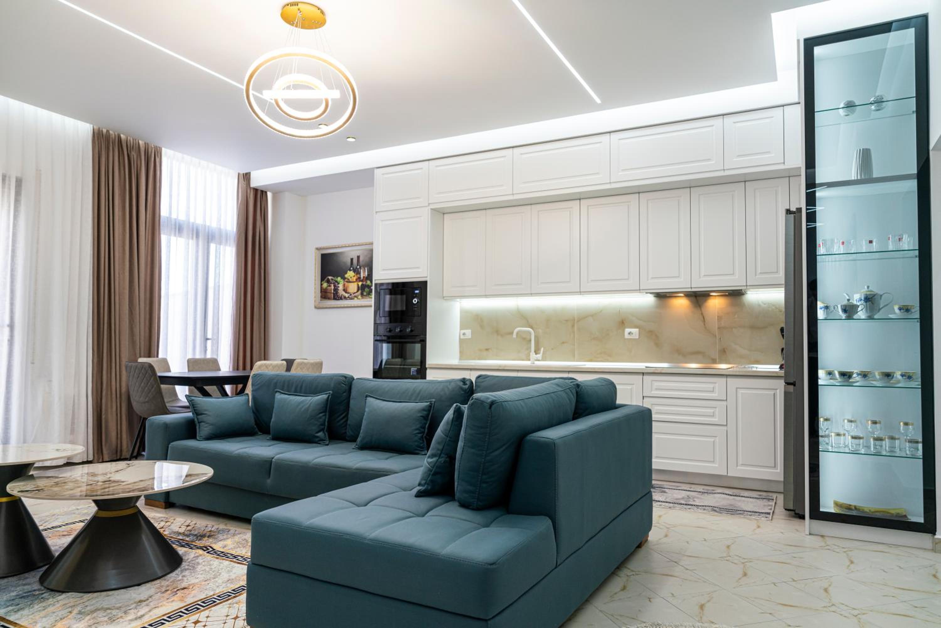 Maria's Apartments by SelectStay