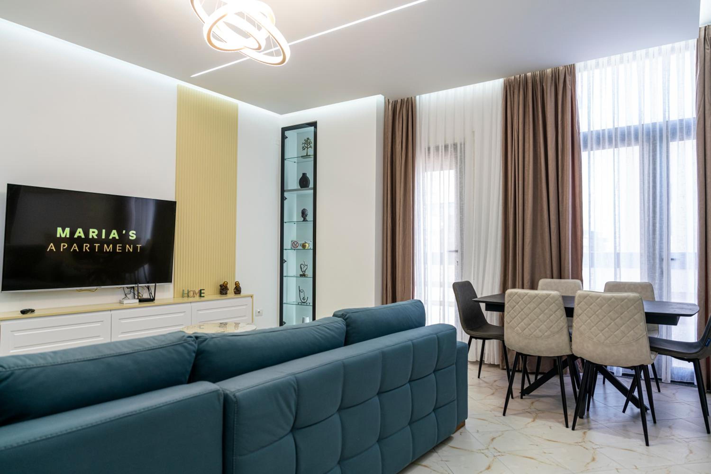 Maria's Apartments by SelectStay