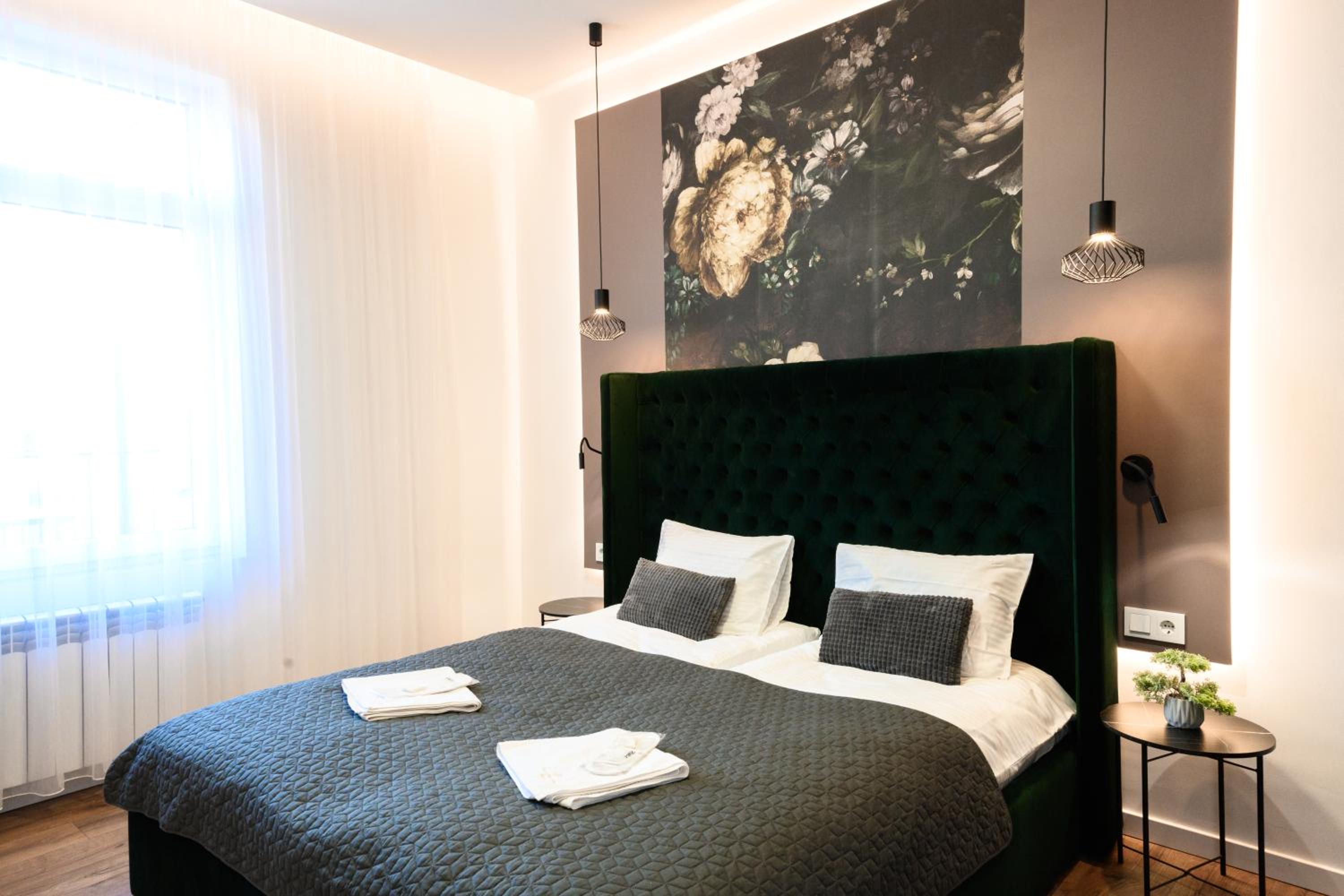 EVURI Apartments Laborca view 3