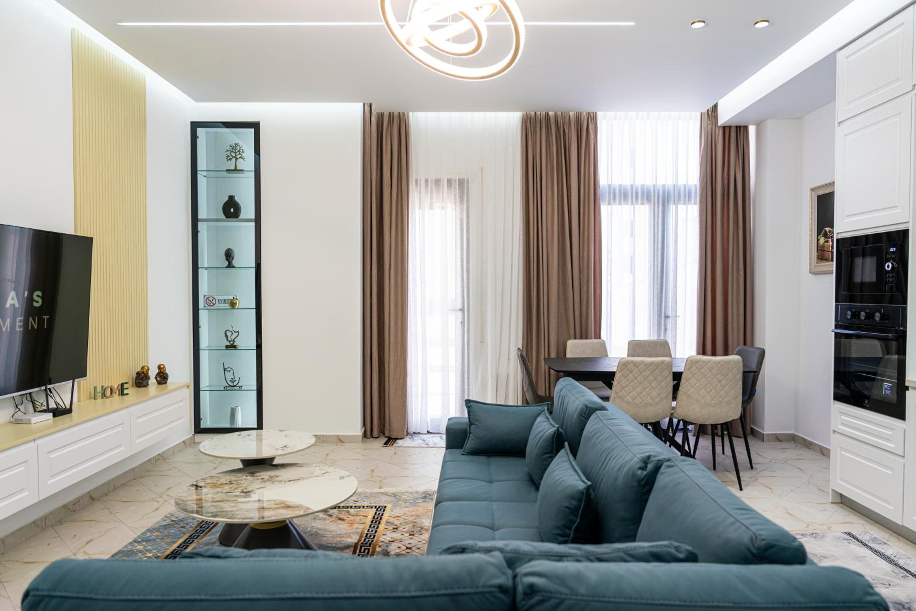 Maria's Apartments by SelectStay
