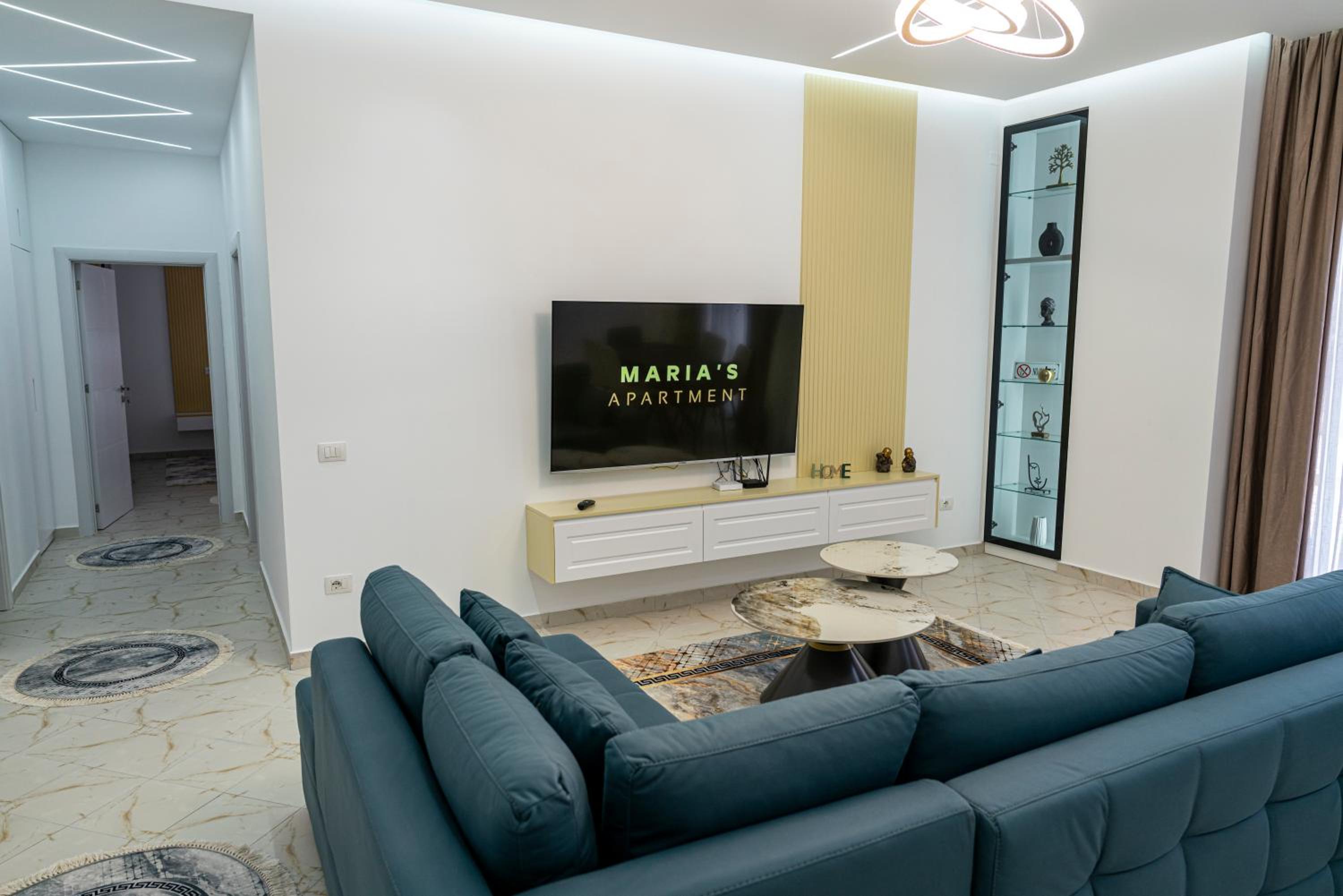 Maria's Apartments by SelectStay