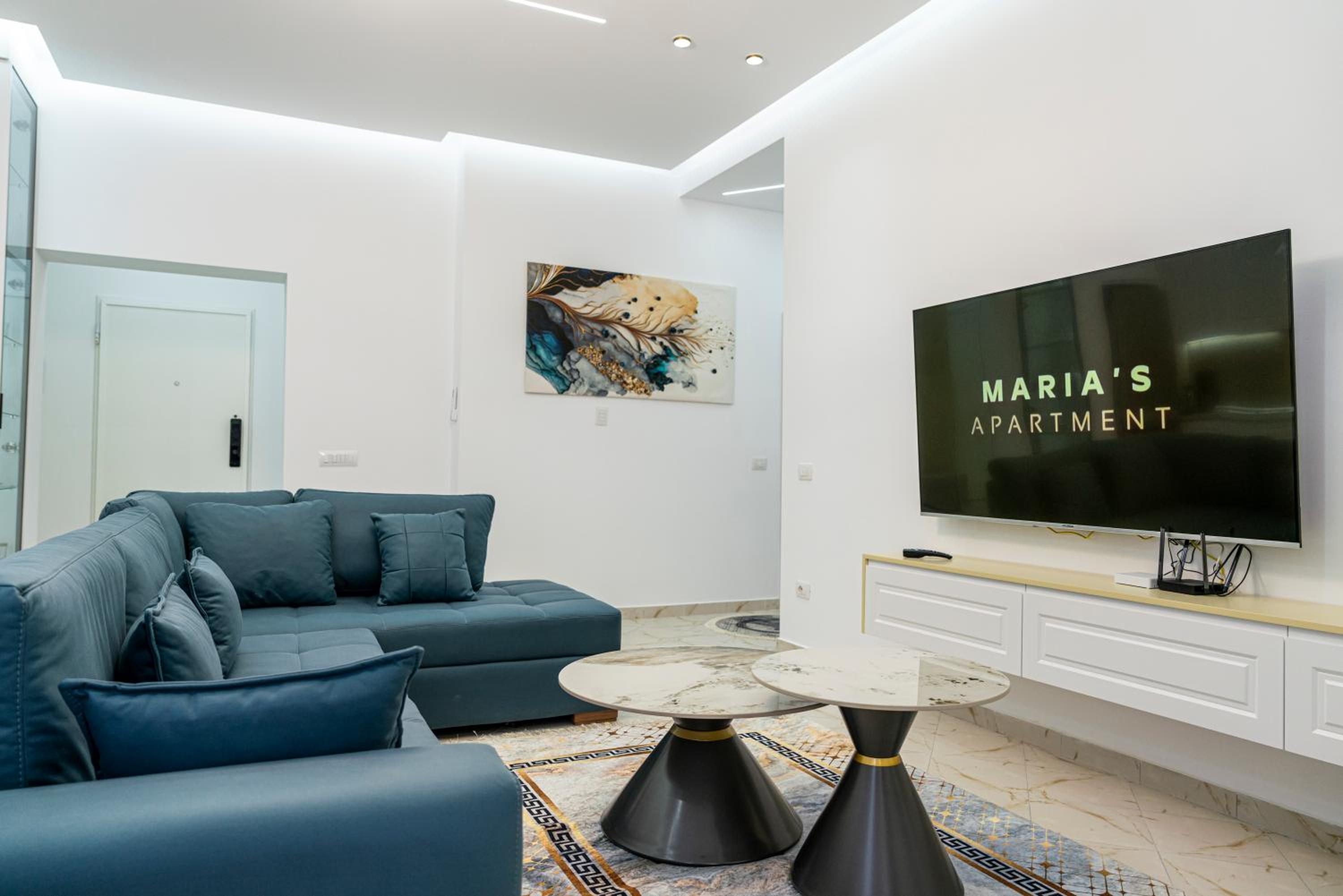 Maria's Apartments by SelectStay