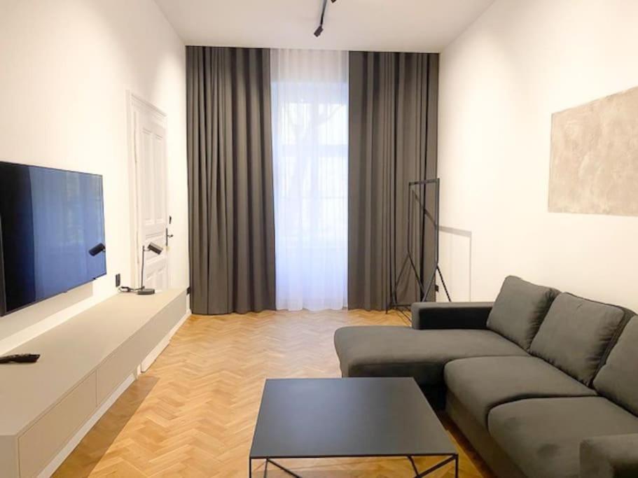 Capitol deLuxe apartment