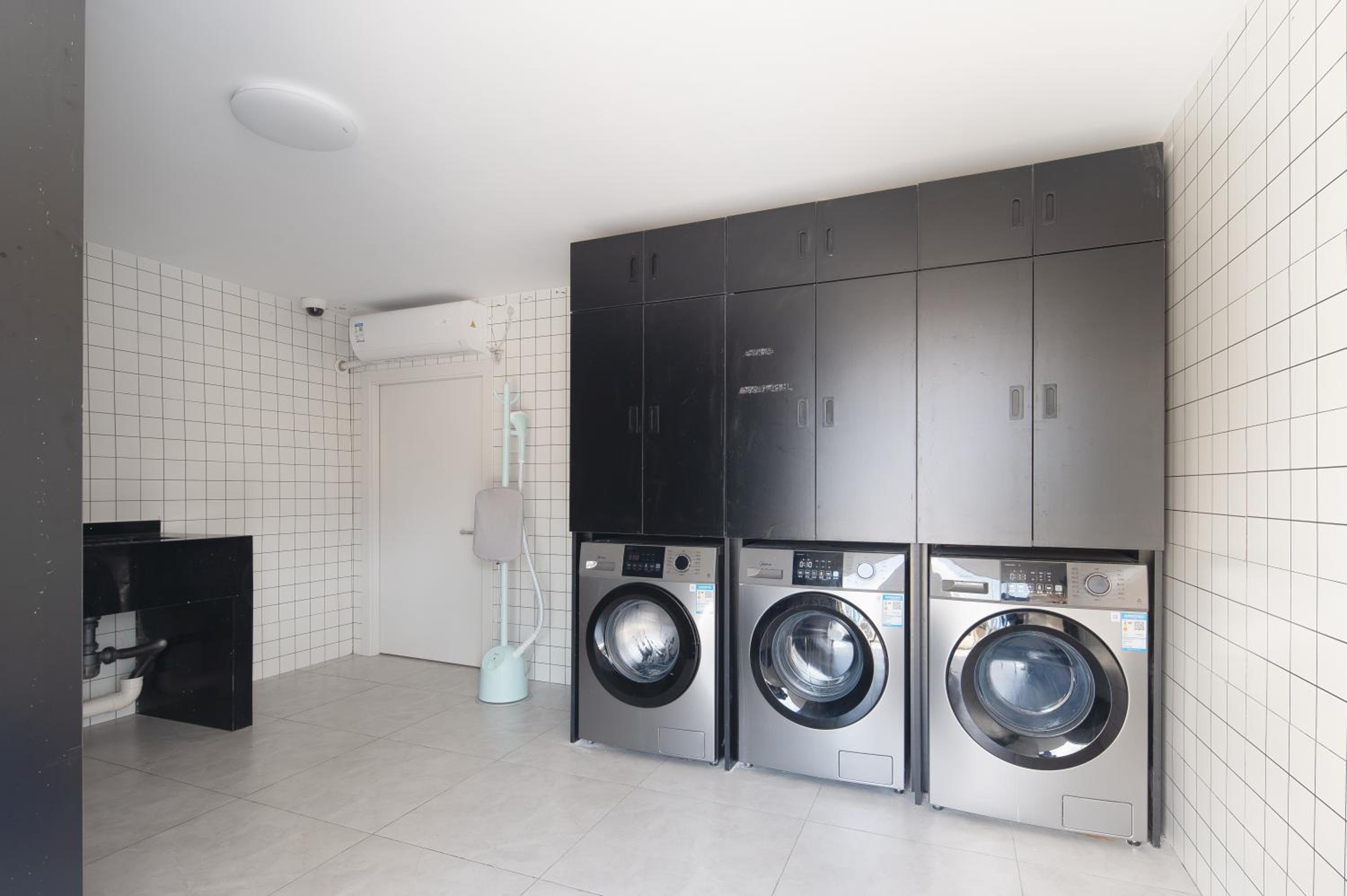 Dayin Youth Hostel - Old Town & People's Square& Rail Hub -Social Area -Bar -Café -Gym -Free Laundry Luggage Storage -24H Front Desk -English Service
