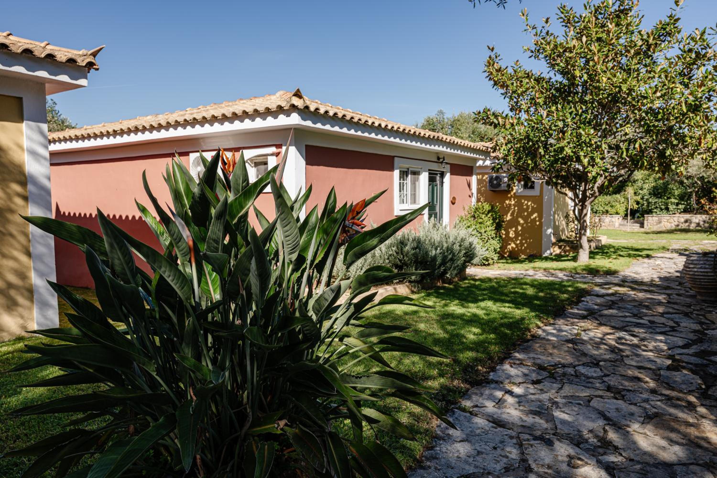 Ilyessa Cottages
