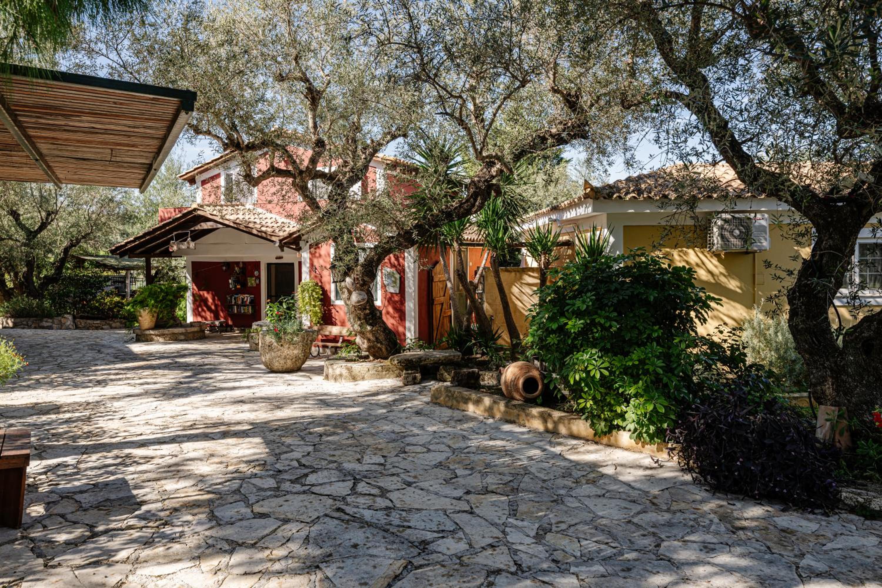 Ilyessa Cottages