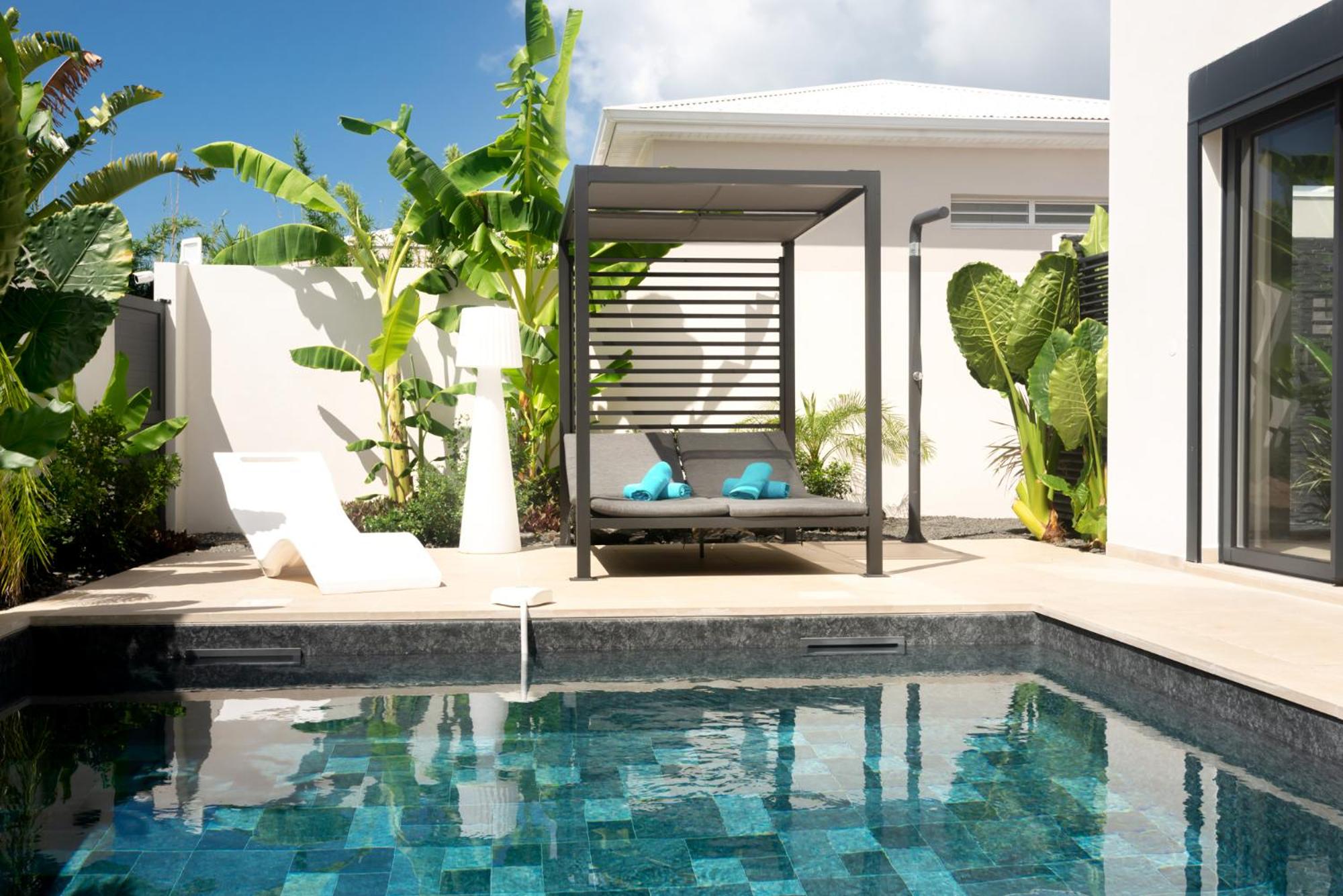 Lagon Paradis - 6 Villas individuelles avec Piscine ou Jacuzzi - Loc Voiture Cabriolet ou SUV view 4
