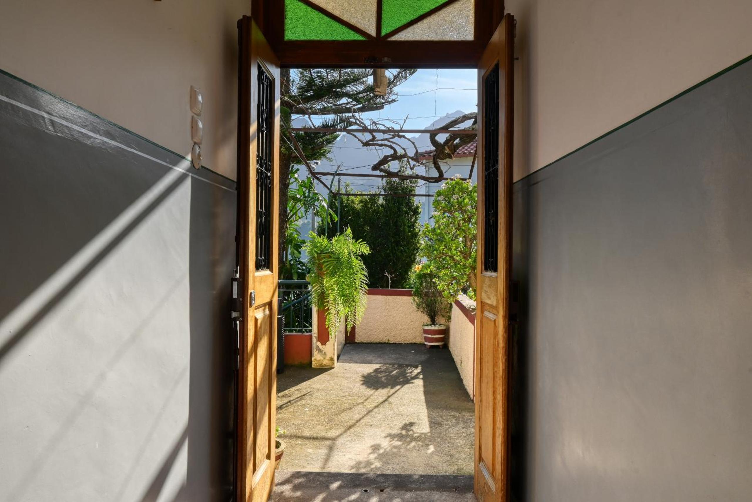 Casa do Pinheiro I, a Home in Madeira view 4
