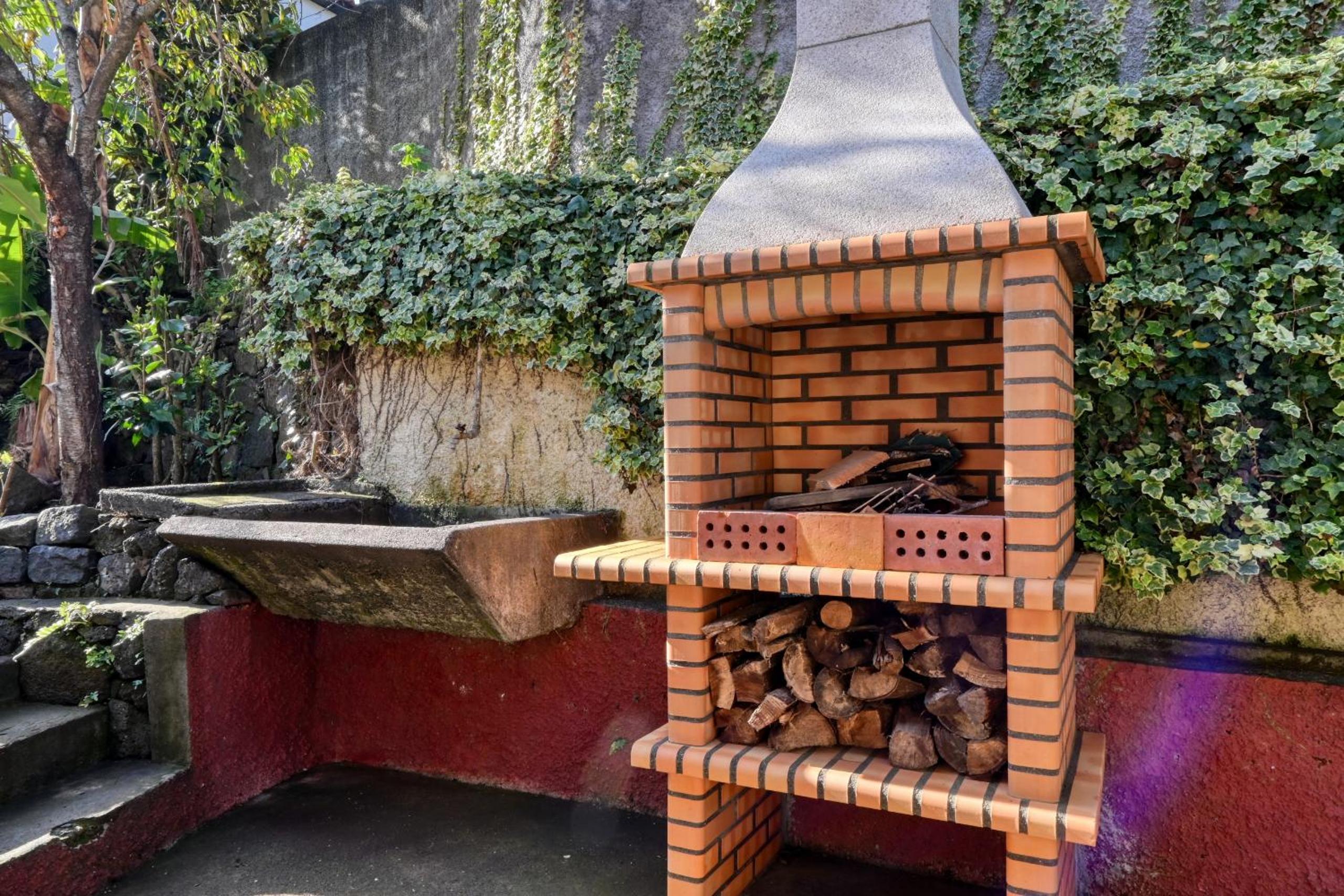Casa do Pinheiro I, a Home in Madeira view 2