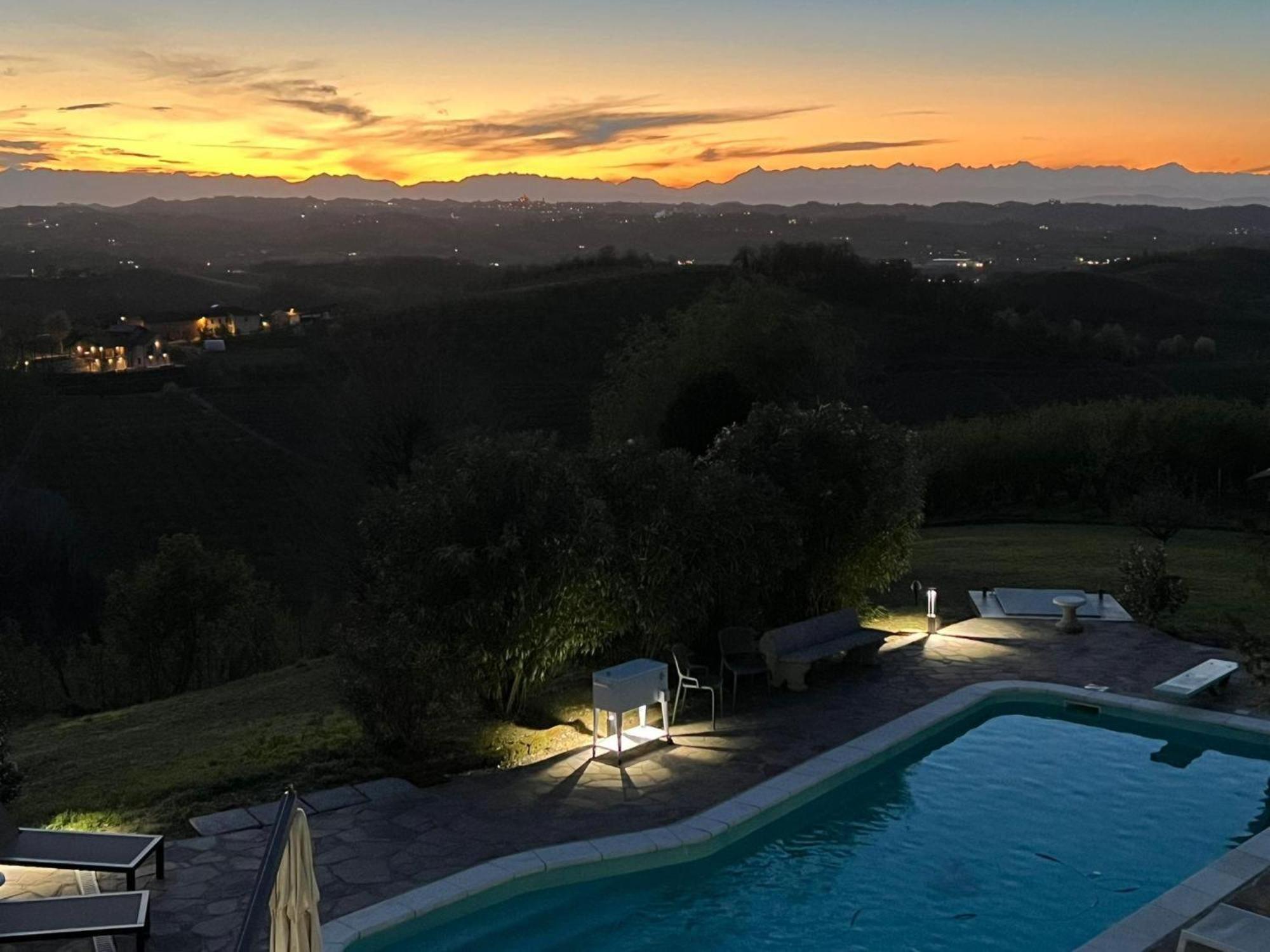 Splendid Villa Magna with Pool and Park - Langhe Hills view 3