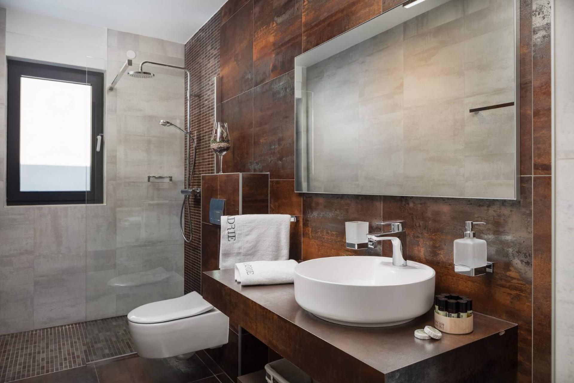 HADRIE LUXURY RESORT AND VILAS Rova view 2
