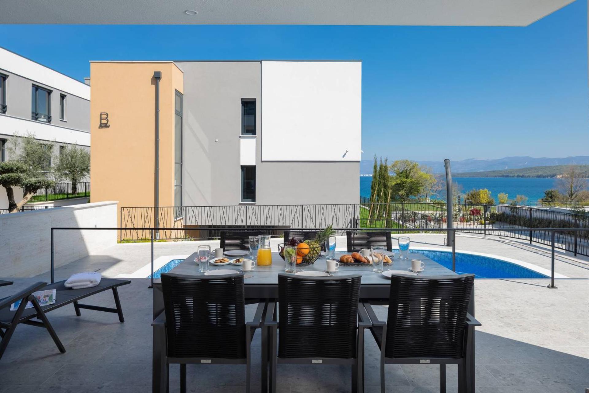 HADRIE LUXURY RESORT AND VILAS Rova view 3