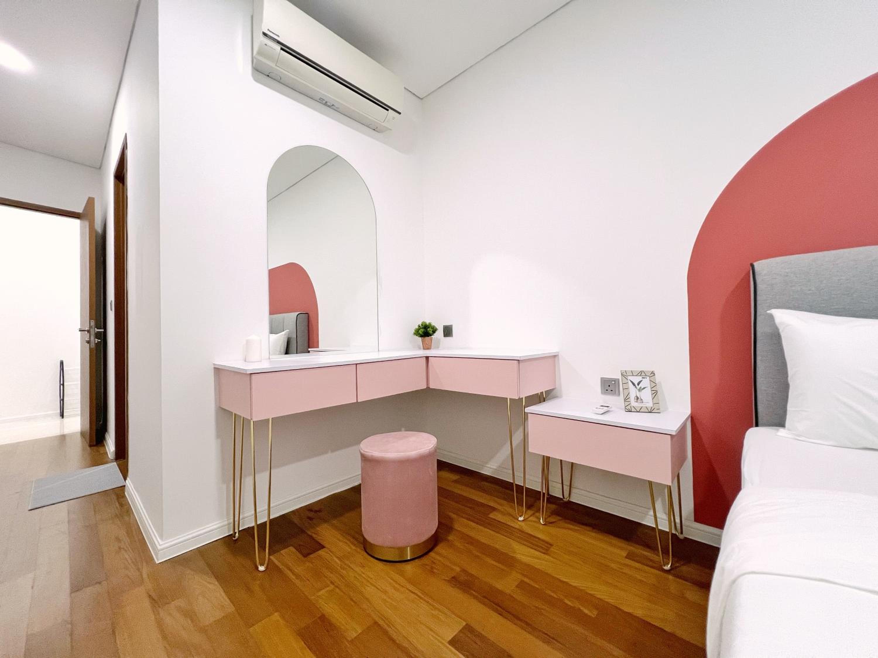 Sky Suites Blush 3BR Suite at KLCC
