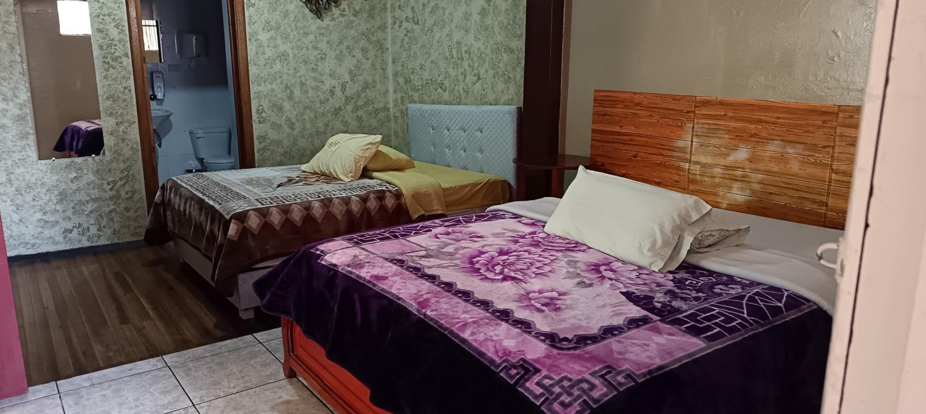Casa Perla Cuencana Hostal view 4