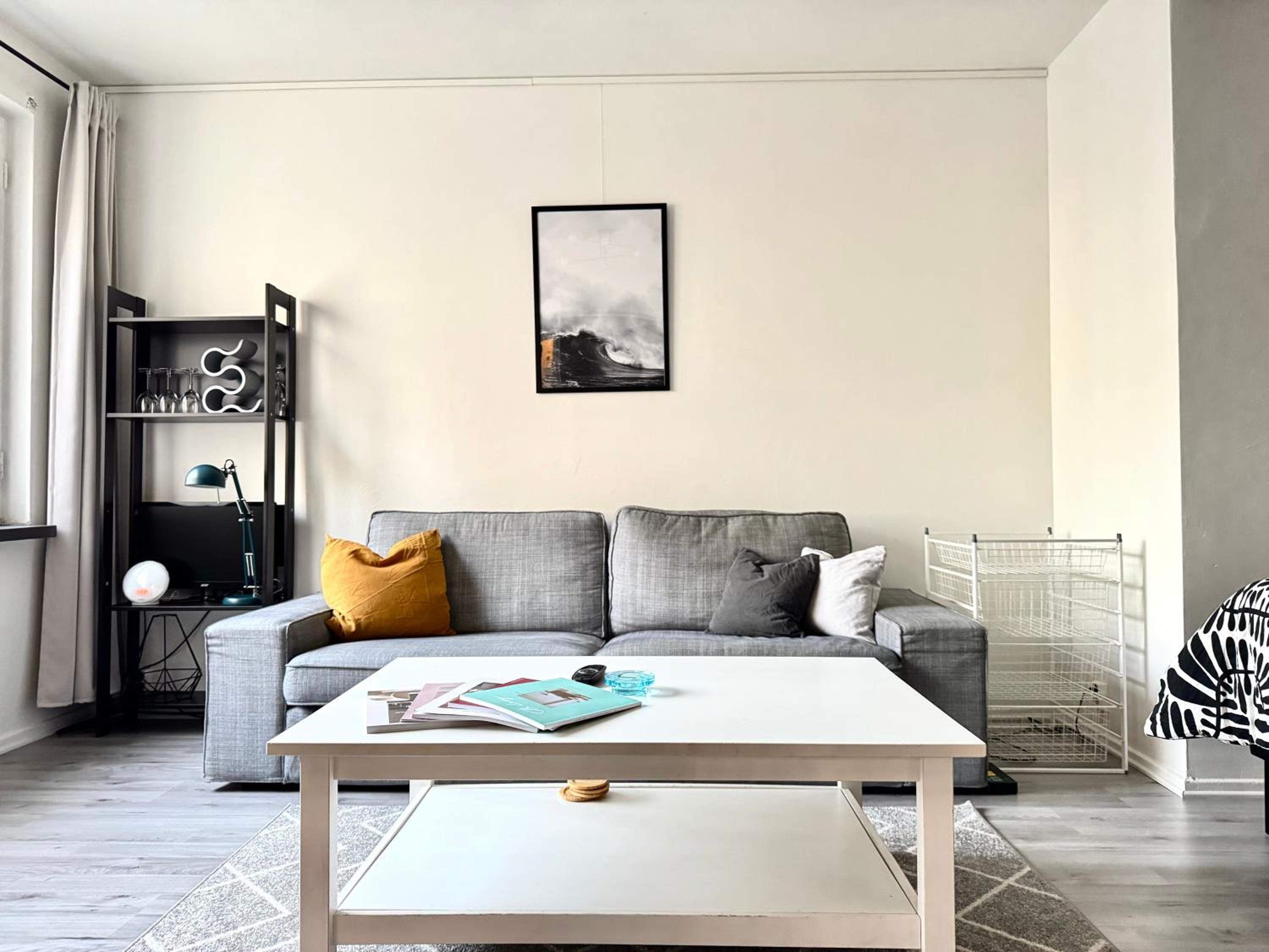 QUIET HAVEN - Fast WiFi, Functional Living, Remote Work, Doorstep Parking view 4
