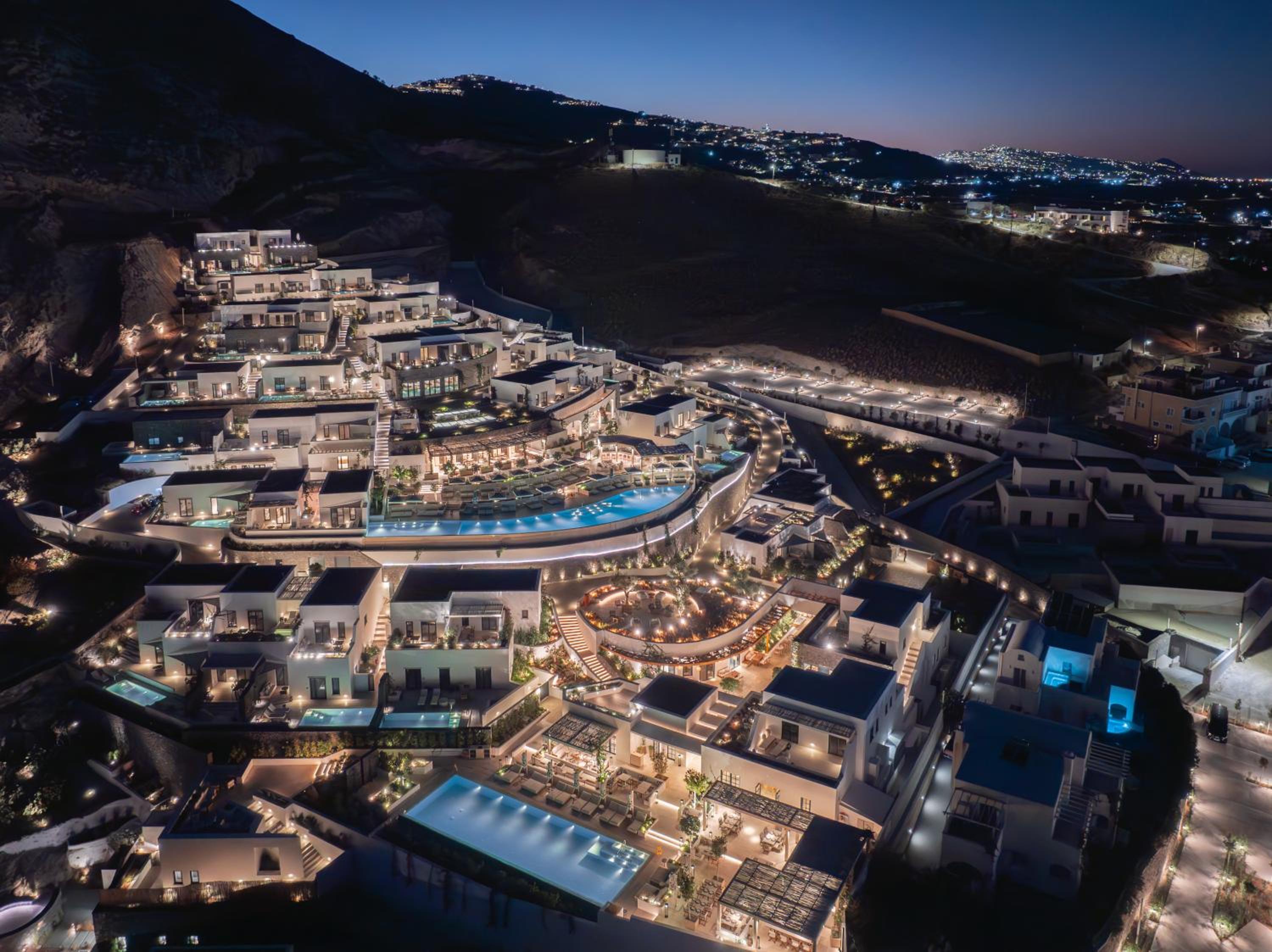 Sandblu Santorini, LXR Hotels & Resorts